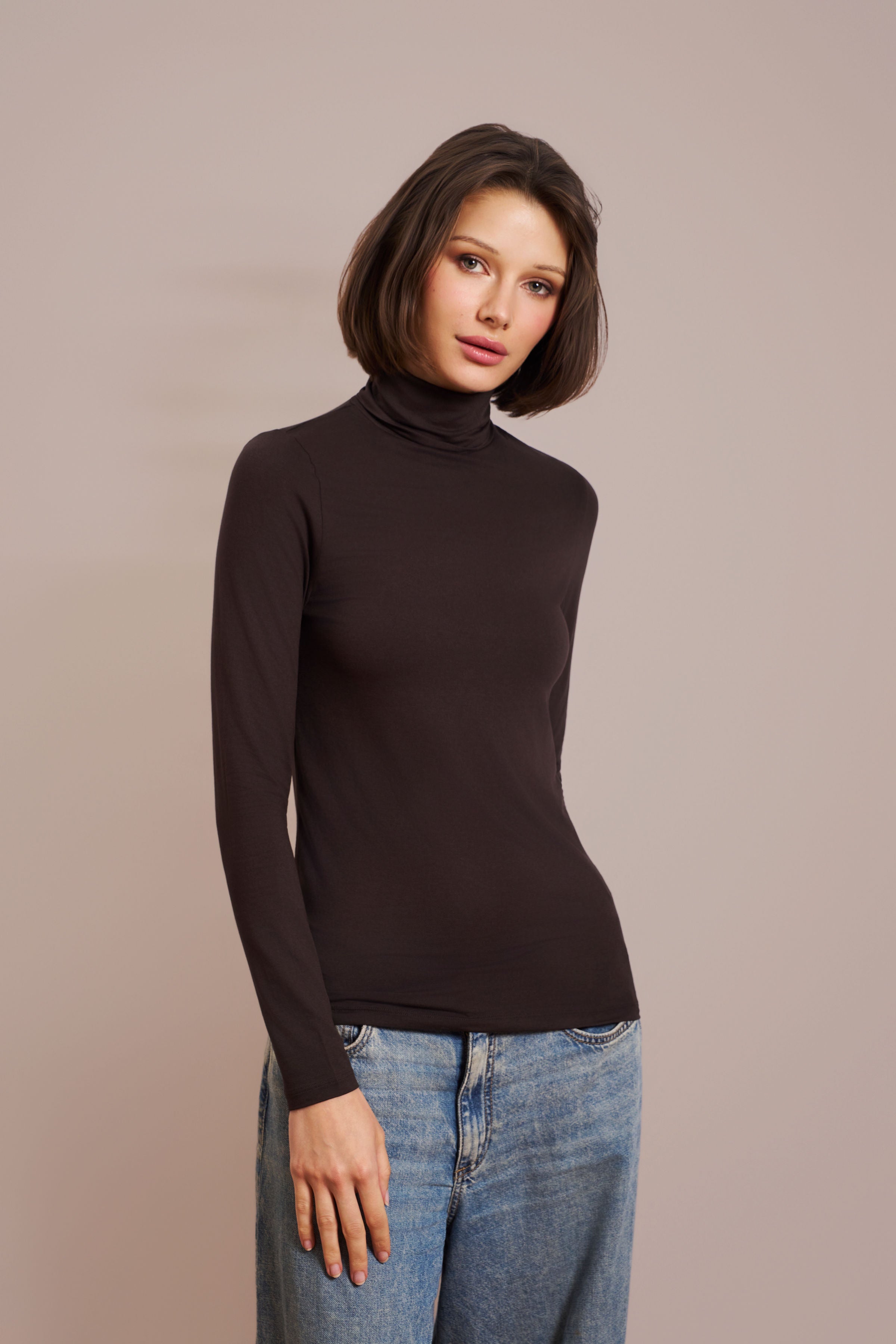 Majestic Soft Touch Long Sleeve Turtleneck in Chocolate Mousse