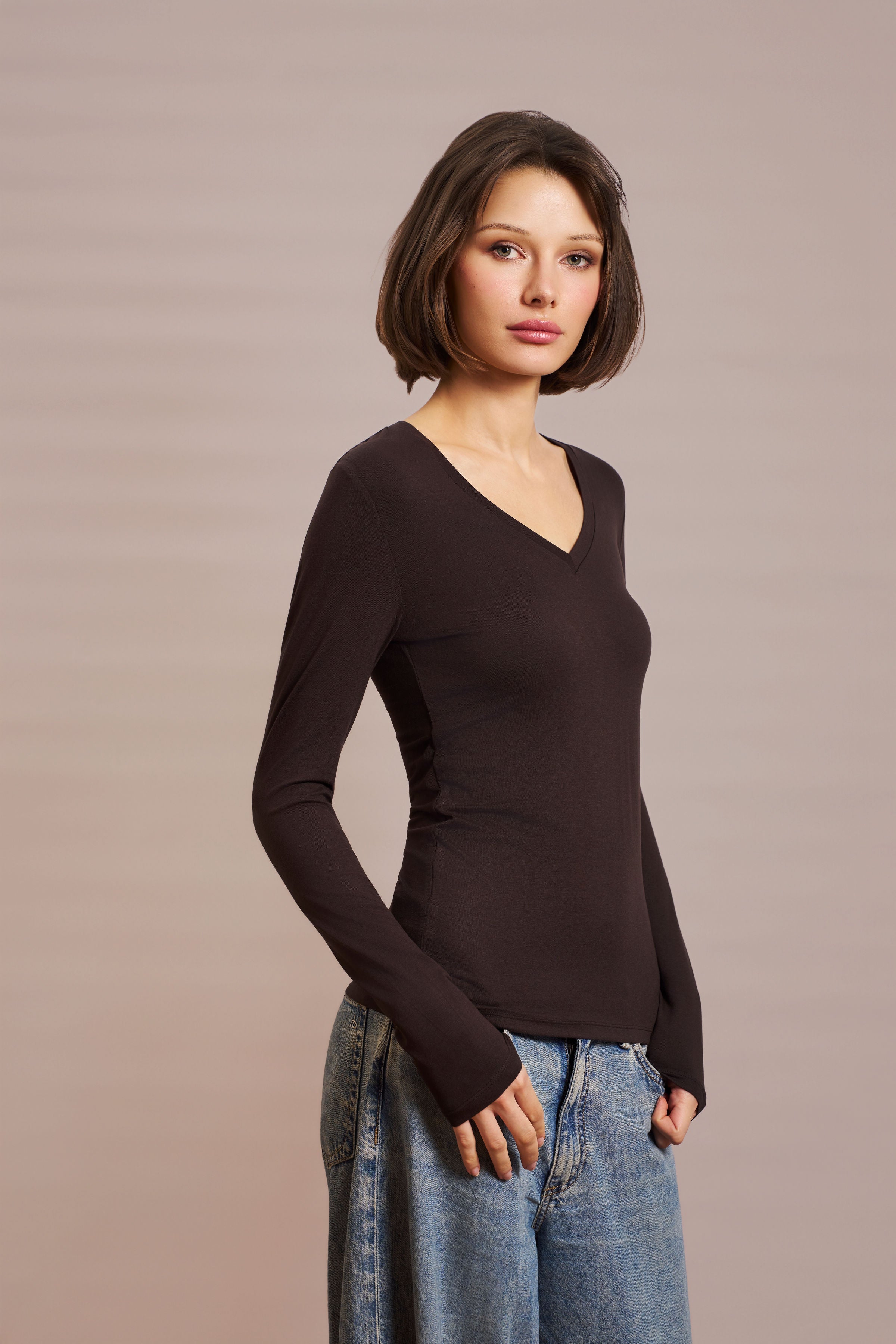 Majestic Long Sleeve Viscose V-Neck Tee in Chocolate Mousse