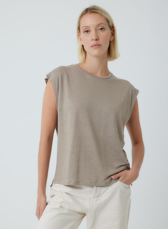 Stretch Linen Crewneck Cap Sleeve Tank in Desert