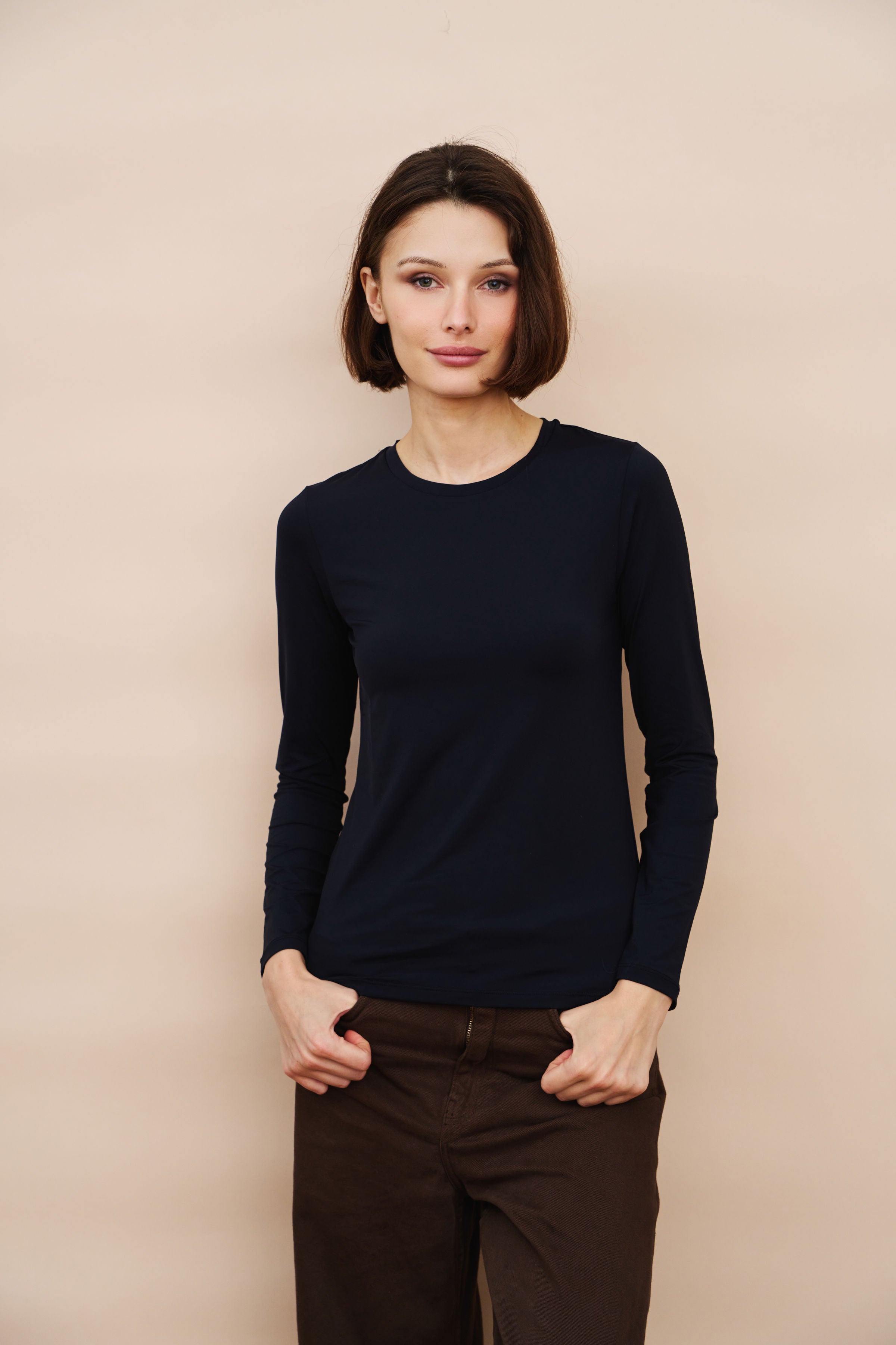 Jersey Stretch Long Sleeve Crewneck