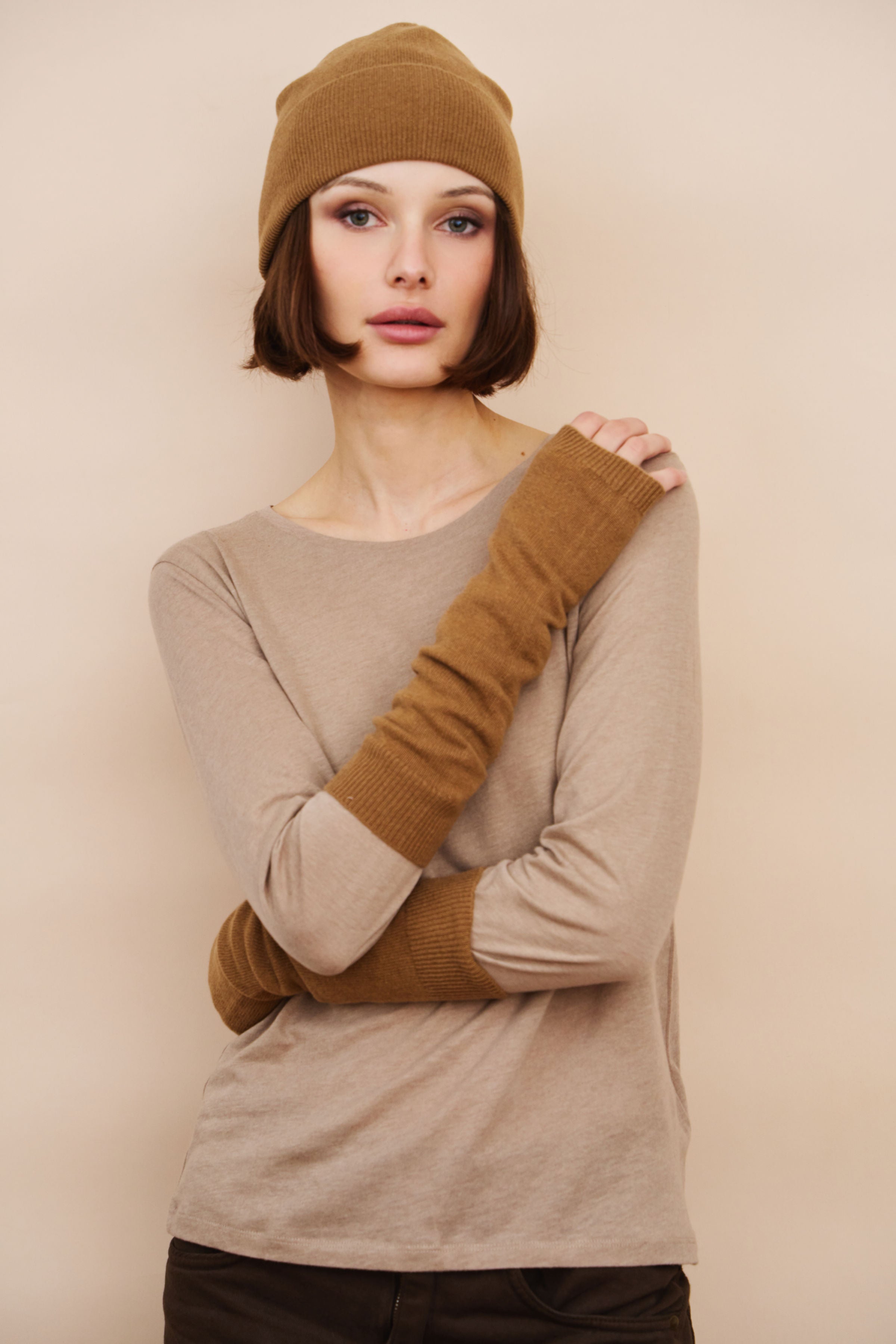 Cashmere Seamless Fingerless Gloves