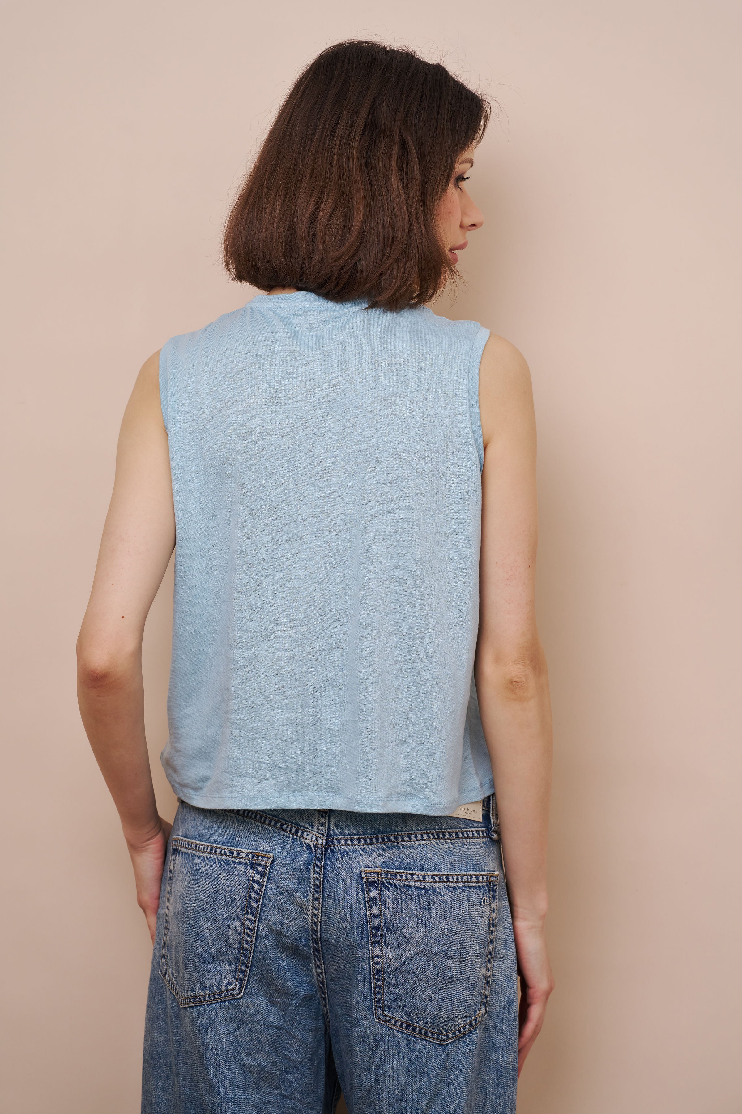 Stretch Linen Button Front Crewneck Tank in Bleu Calanques