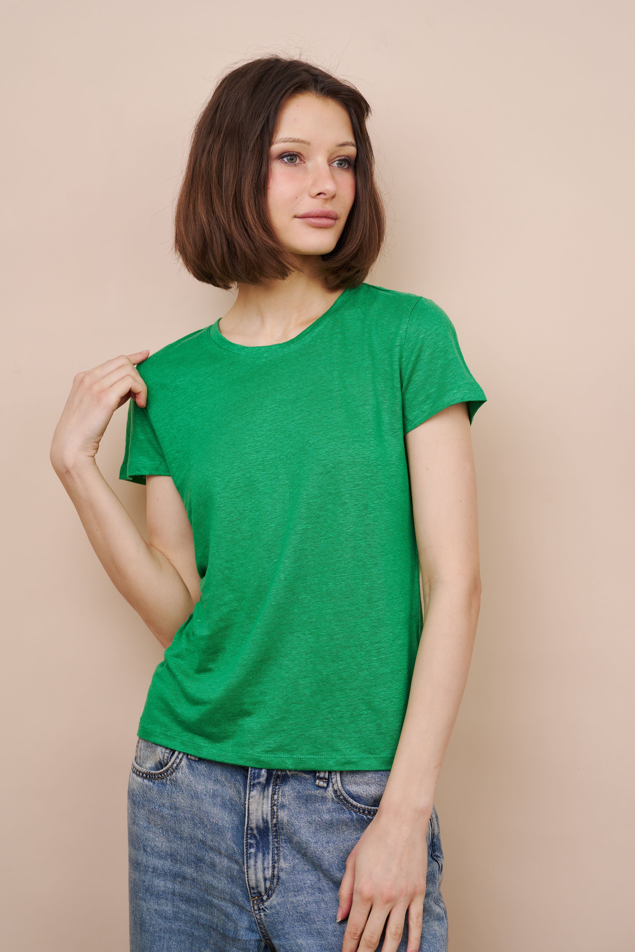 Majestic Linen Short Sleeve Crew Tee in Grass