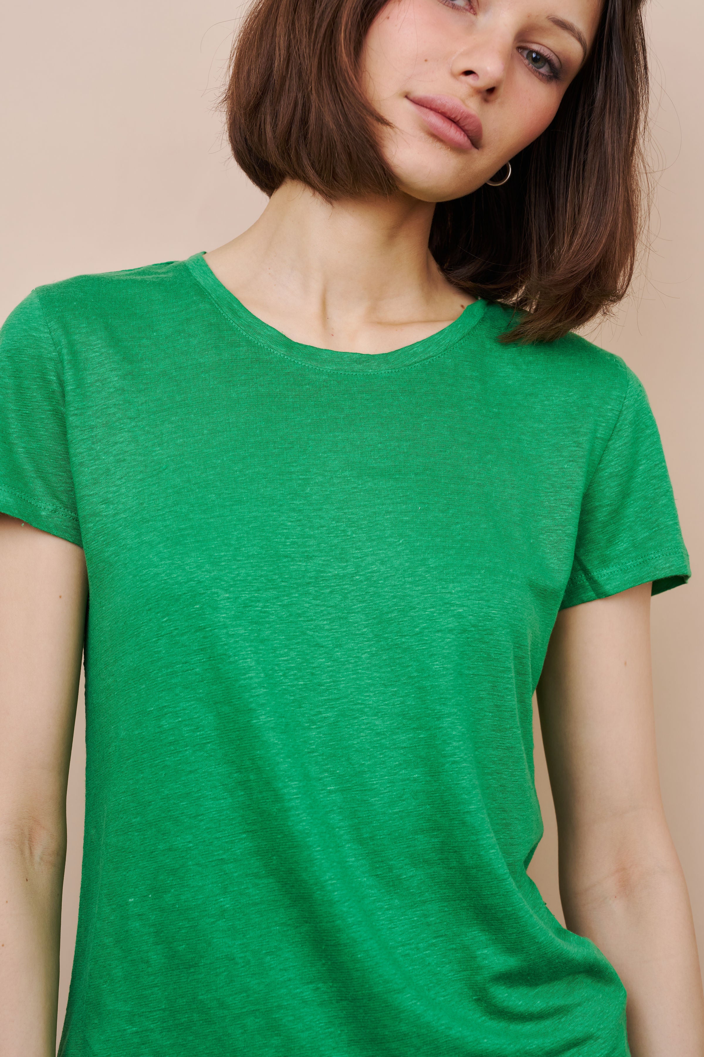 Majestic Linen Short Sleeve Crew Tee in Grass