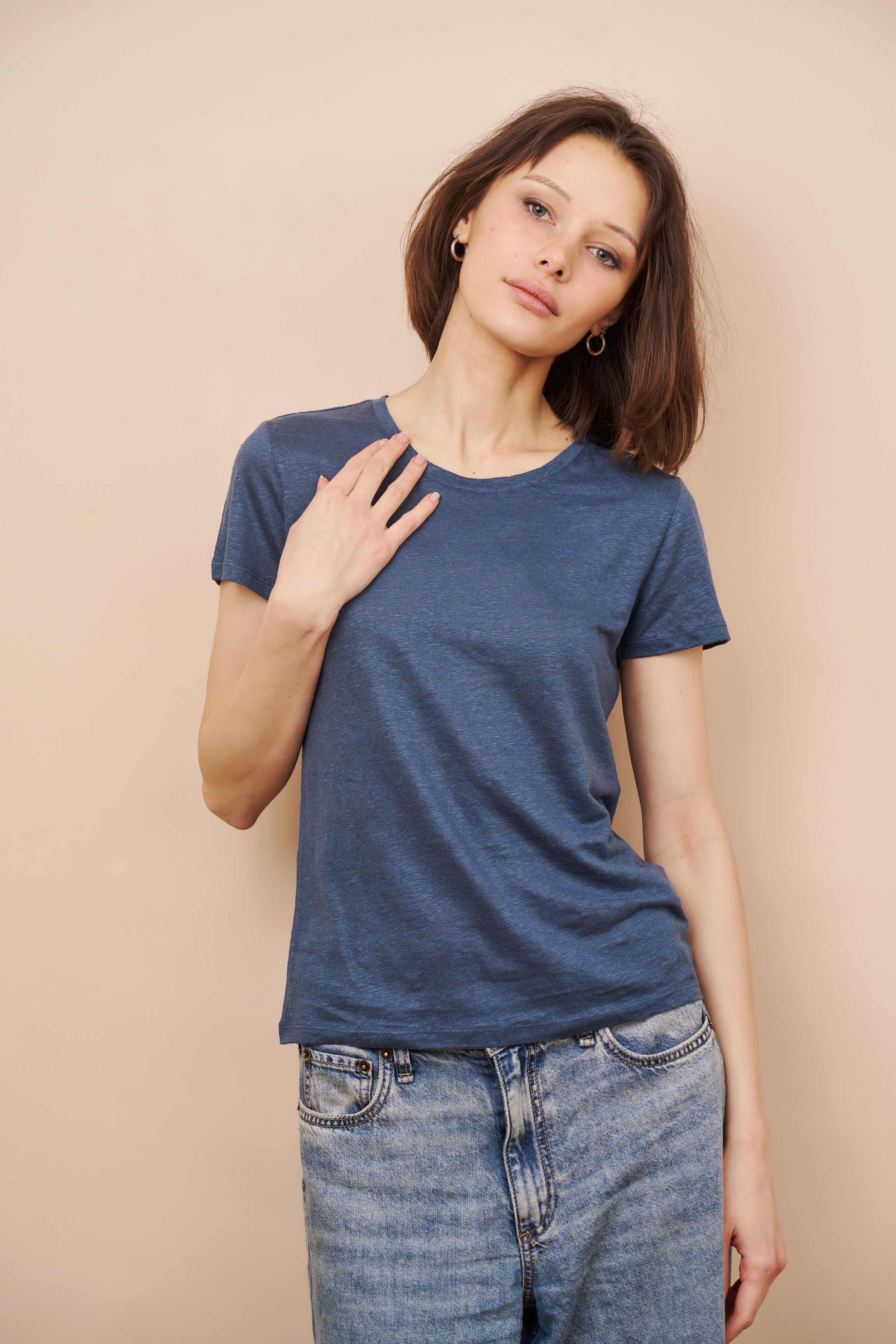 Majestic Linen Short Sleeve Crew Tee in Bleu de Nimes