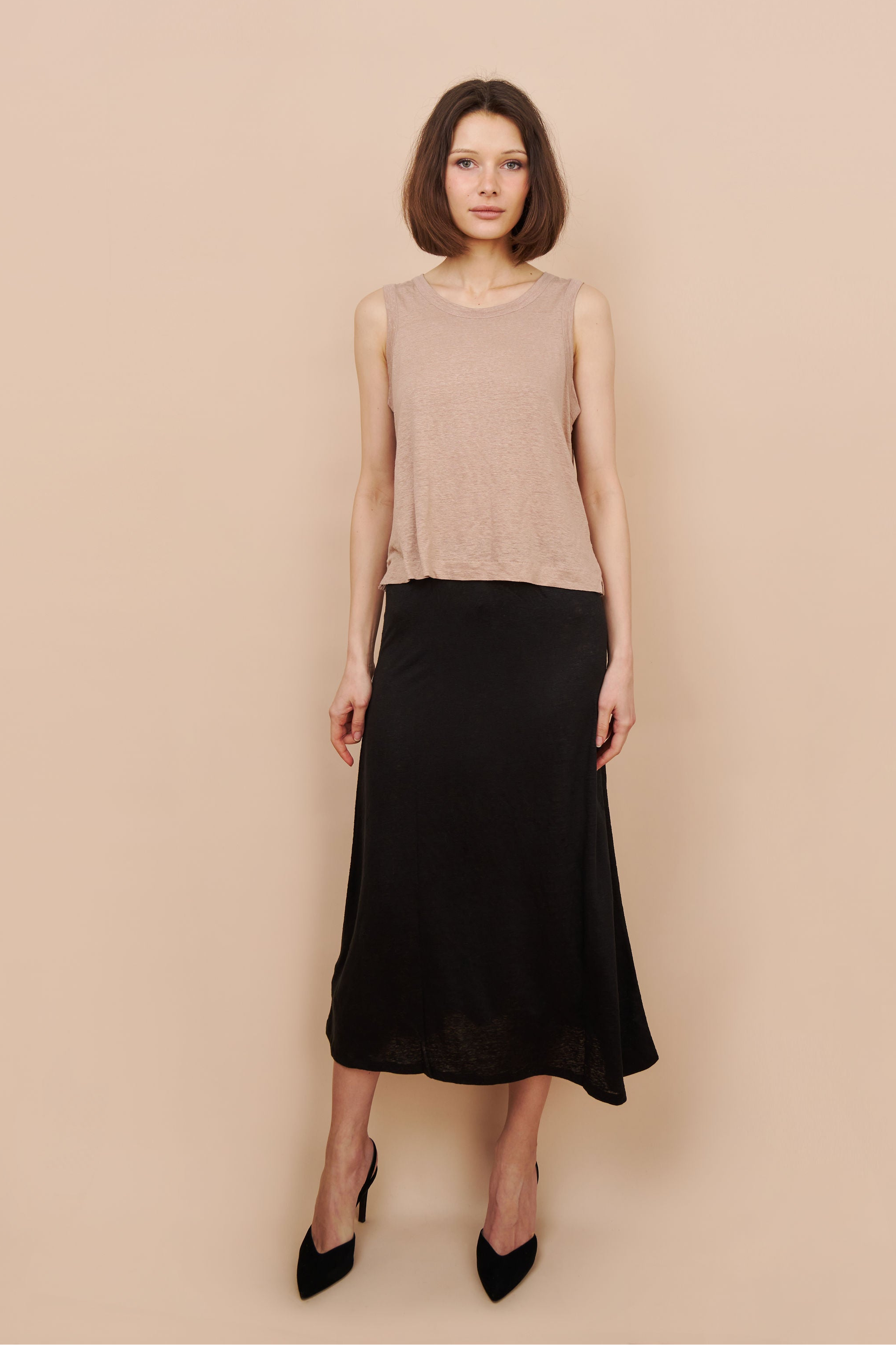 Stretch Linen Pull On Maxi Skirt in Noir