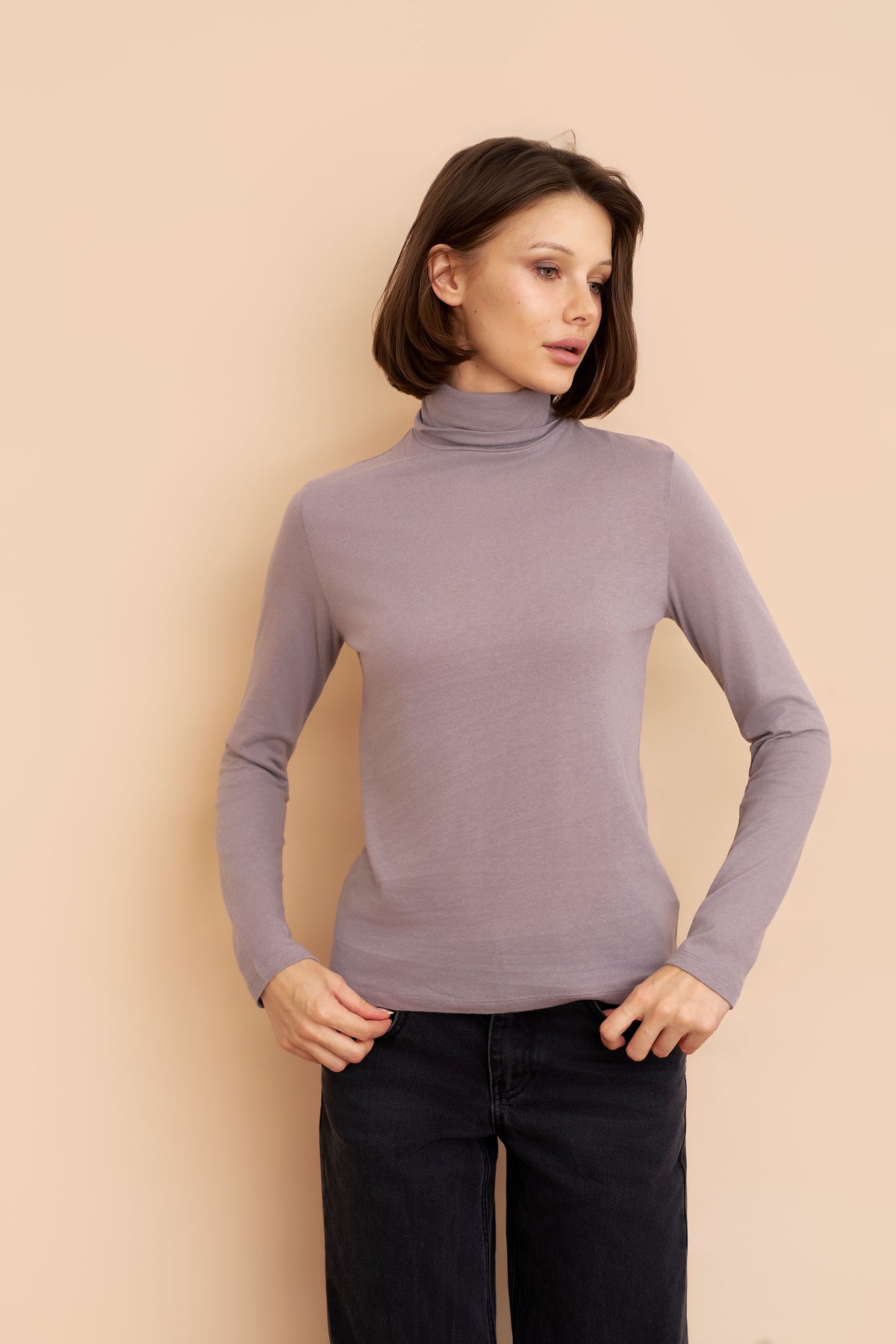 Majestic Long Sleeve Cotton/Cashmere Turtleneck in Steel
