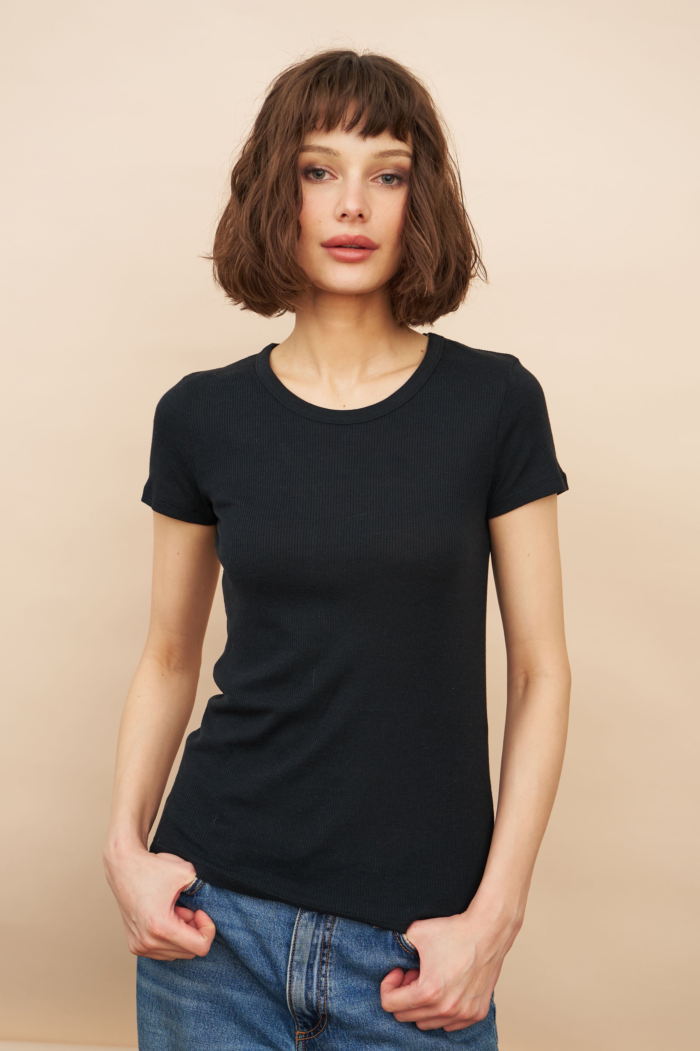 Lyocell Cotton Baby Rib Short Sleeve Crewneck in Noir