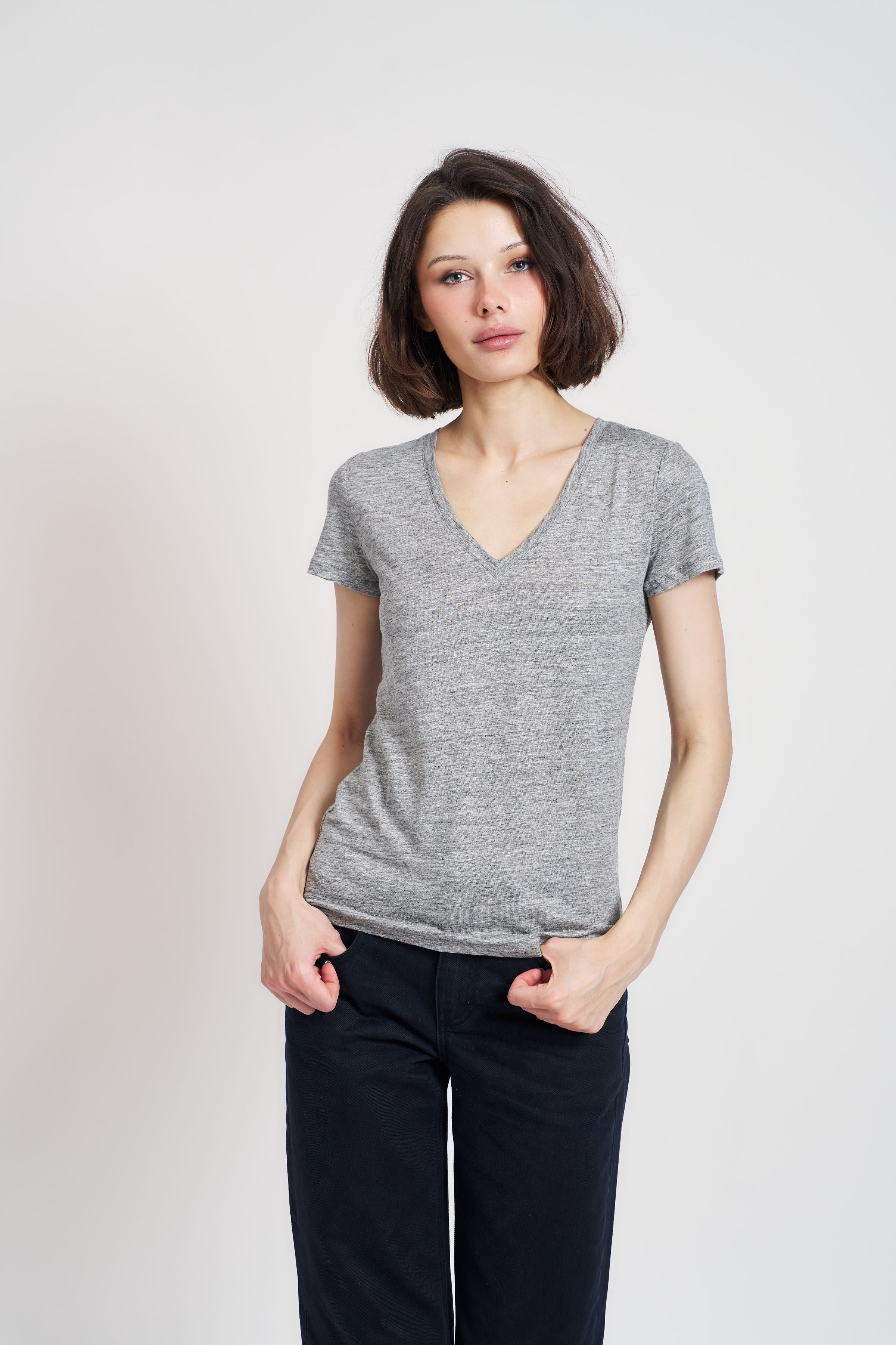 Majestic Short Sleeve Stretch Linen V-Neck in Granite