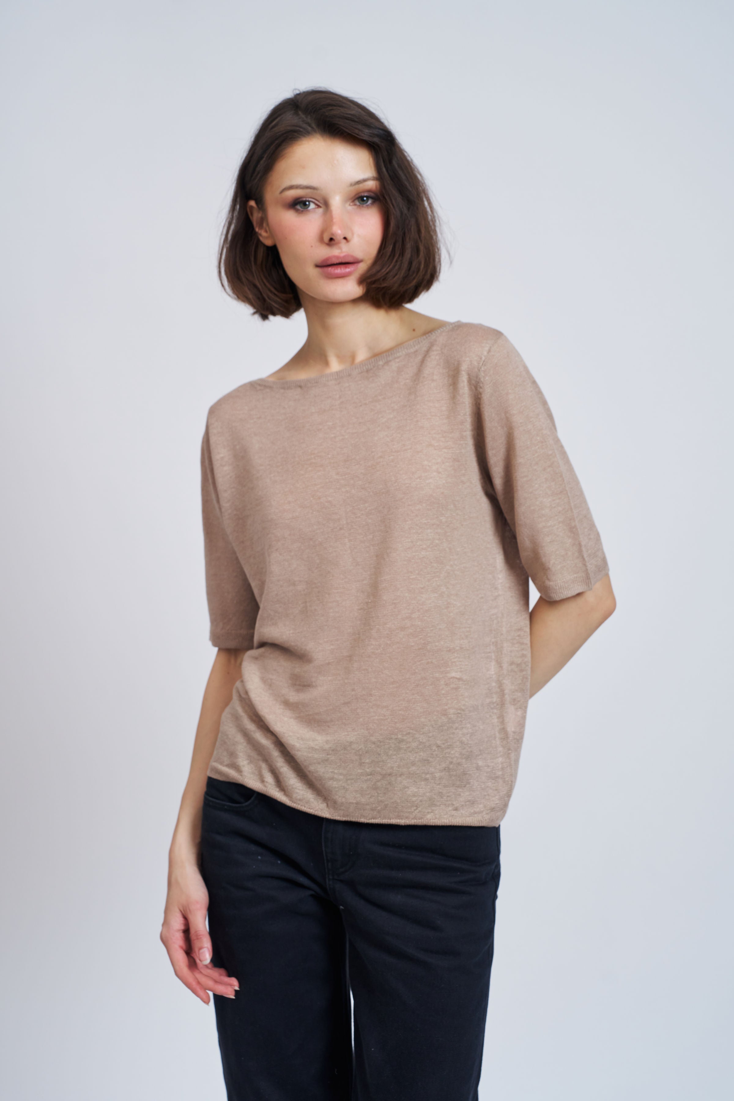 Linen Elbow Sleeve Boat Neck Tee in Desert
