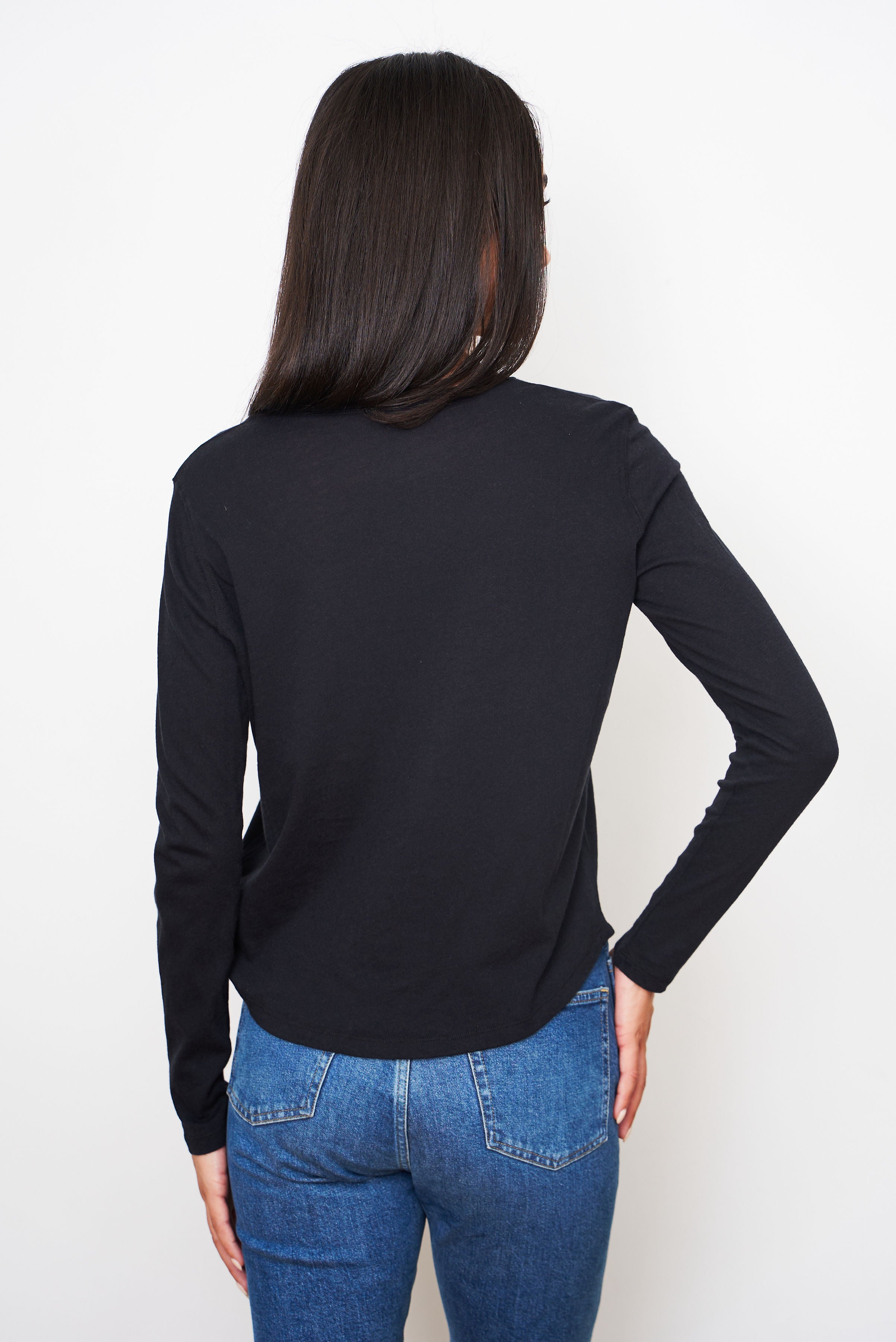 Majestic Cotton/Cashmere Long Sleeve Crewneck in Noir/Black