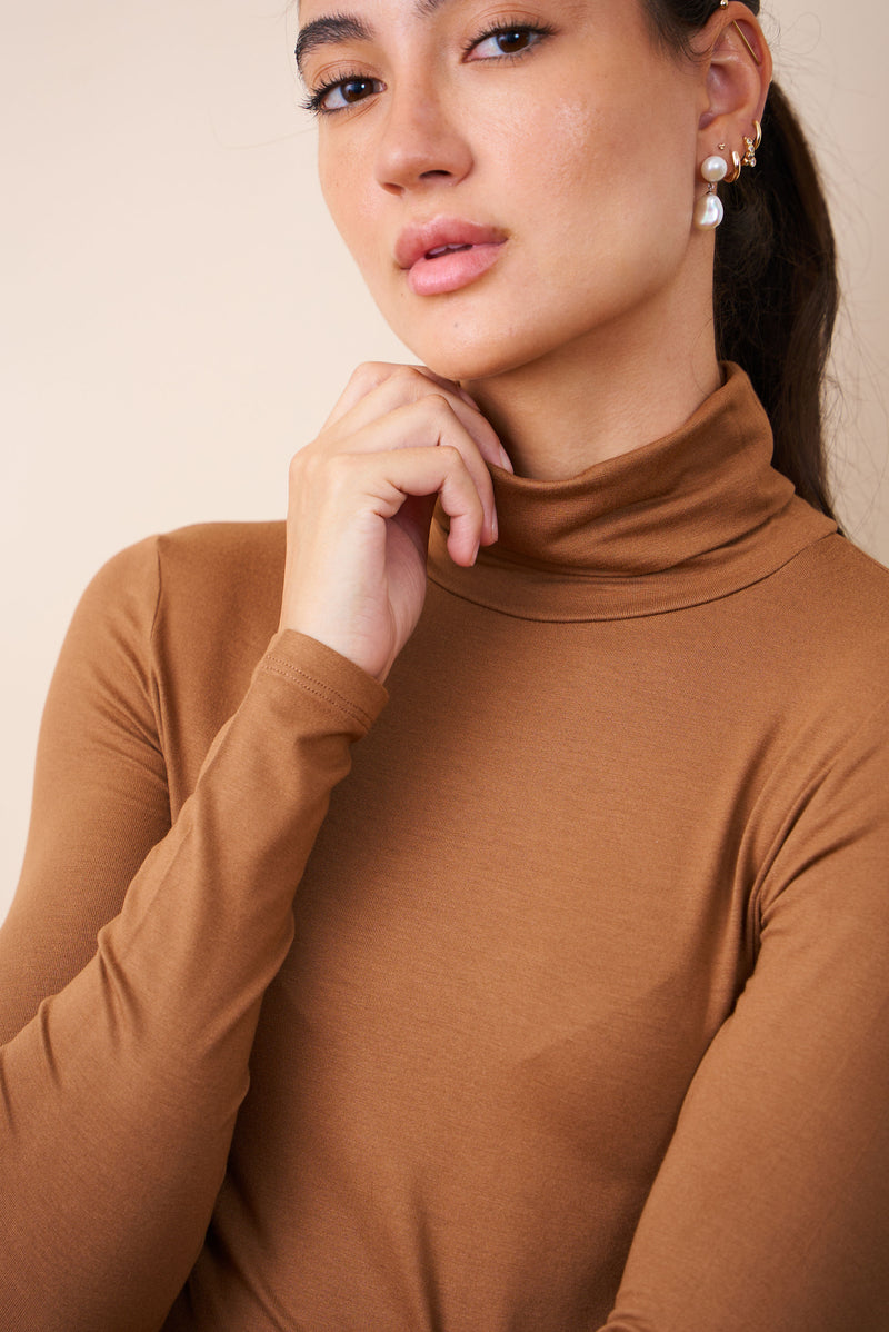 Majestic Soft Touch Long Sleeve Turtleneck in Bison