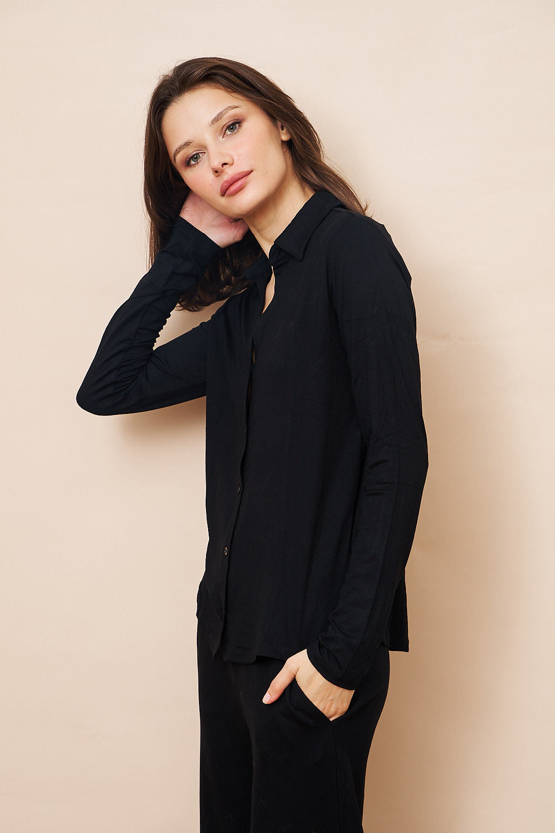 Majestic Soft Touch Semi Relaxed Button Down Long Sleeve in Noir