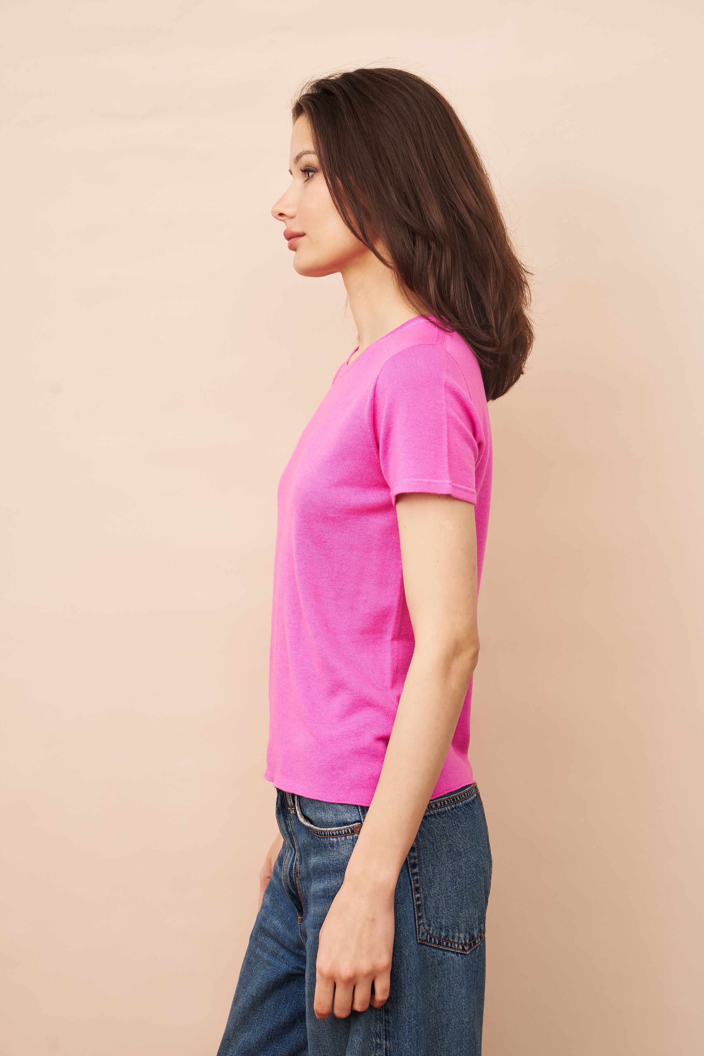 100% Machine Washable Cashmere Short Sleeve Crewneck in Fuschia
