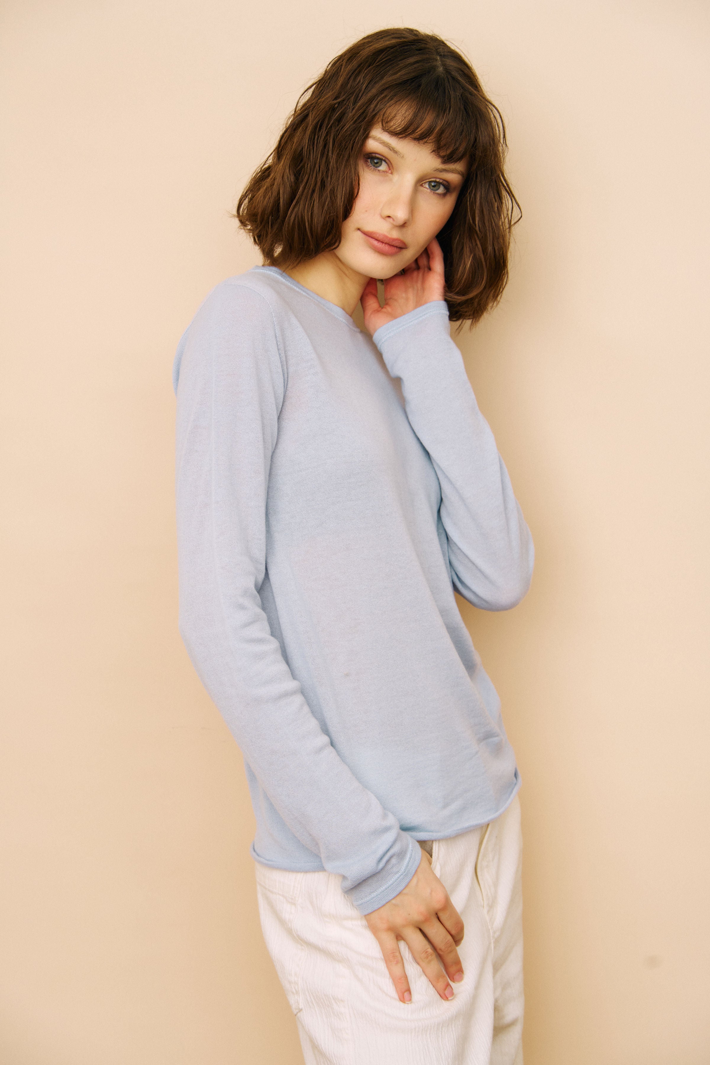 100% Machine Washable Cashmere Long Sleeve Crewneck in Ocean