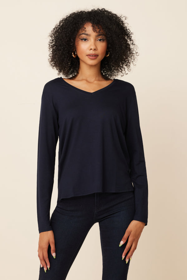Soft Touch Semi Relaxed V-Neck w/ Side Slits in Marine/Navy