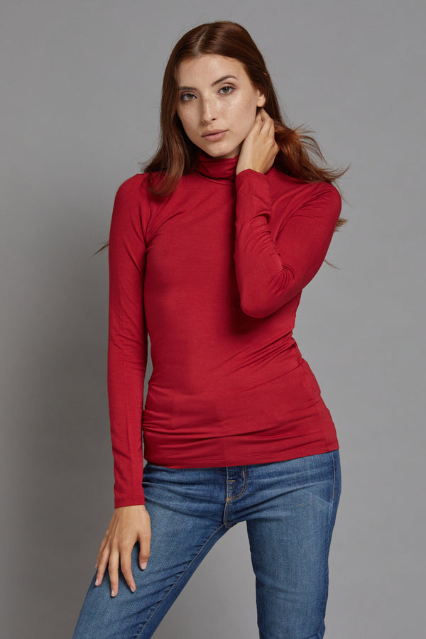 Majestic Long Sleeve Viscose Turtleneck in Rubis/red