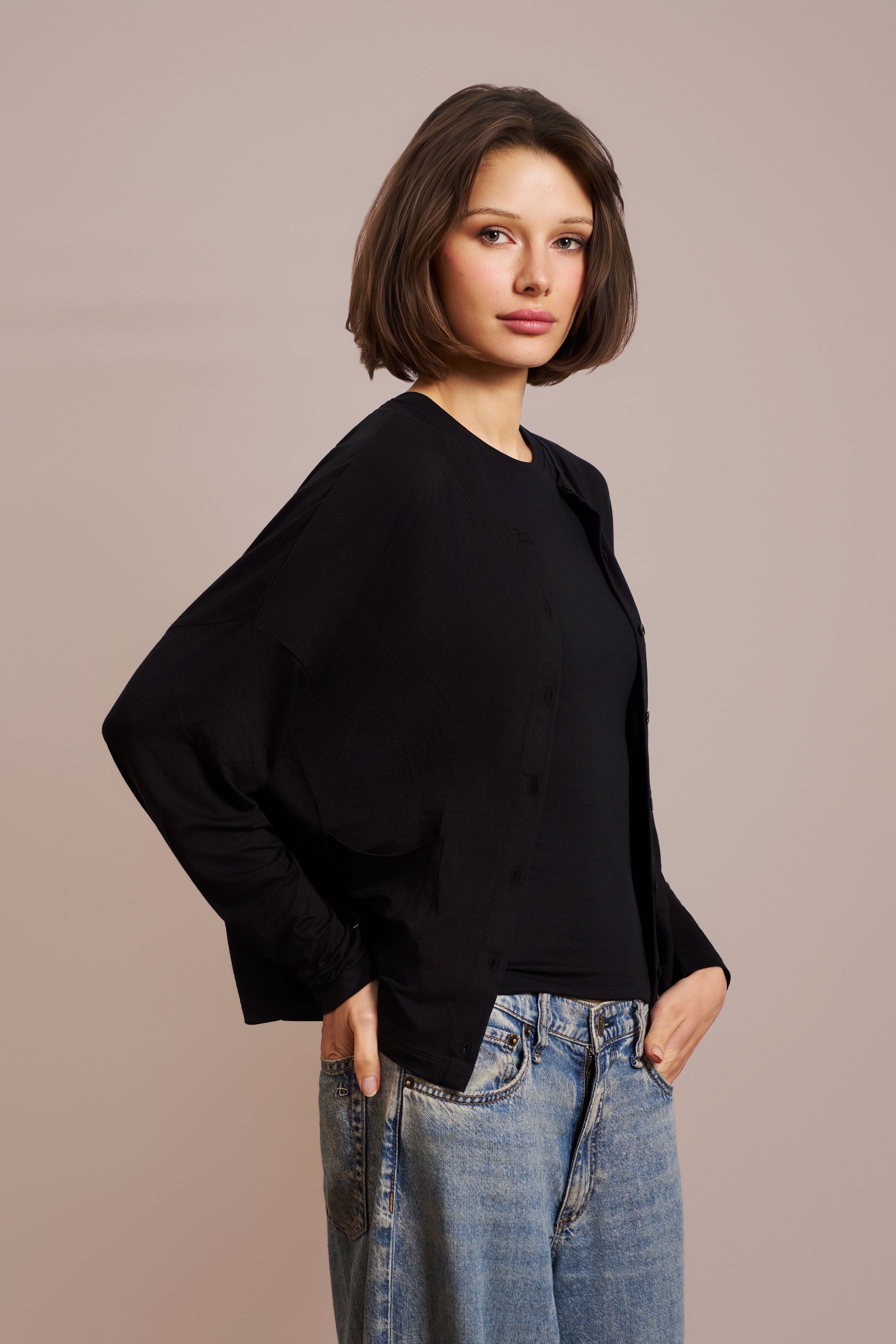 Majestic Soft Touch Long Sleeve Crewneck Cardigan in Noir