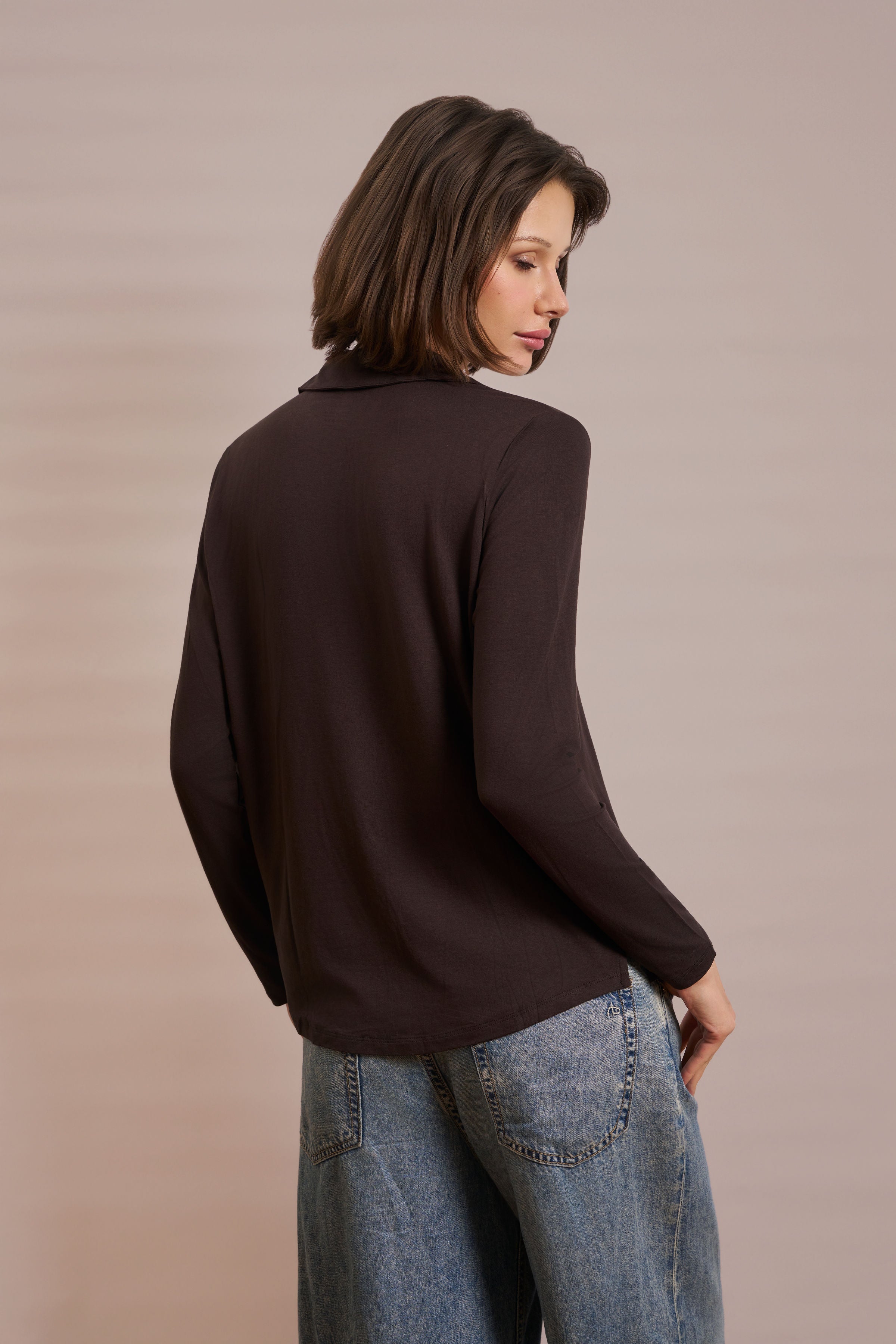 Majestic Soft Touch Semi Relaxed Button Down Long Sleeve in Chocolate Mousse