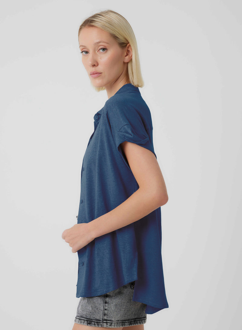 Stretch Linen Short Sleeve Button Down Shirt in Bleu Taormina