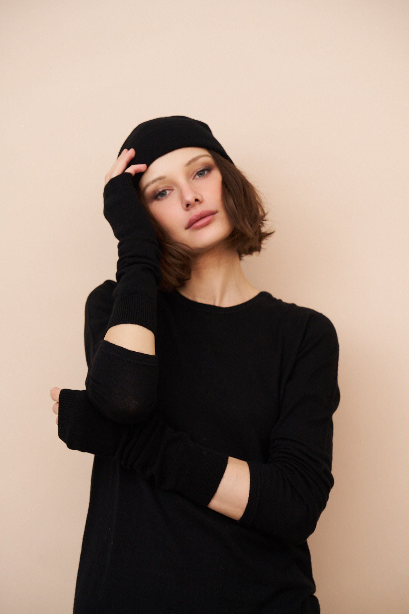Cashmere Seamless Fingerless Gloves