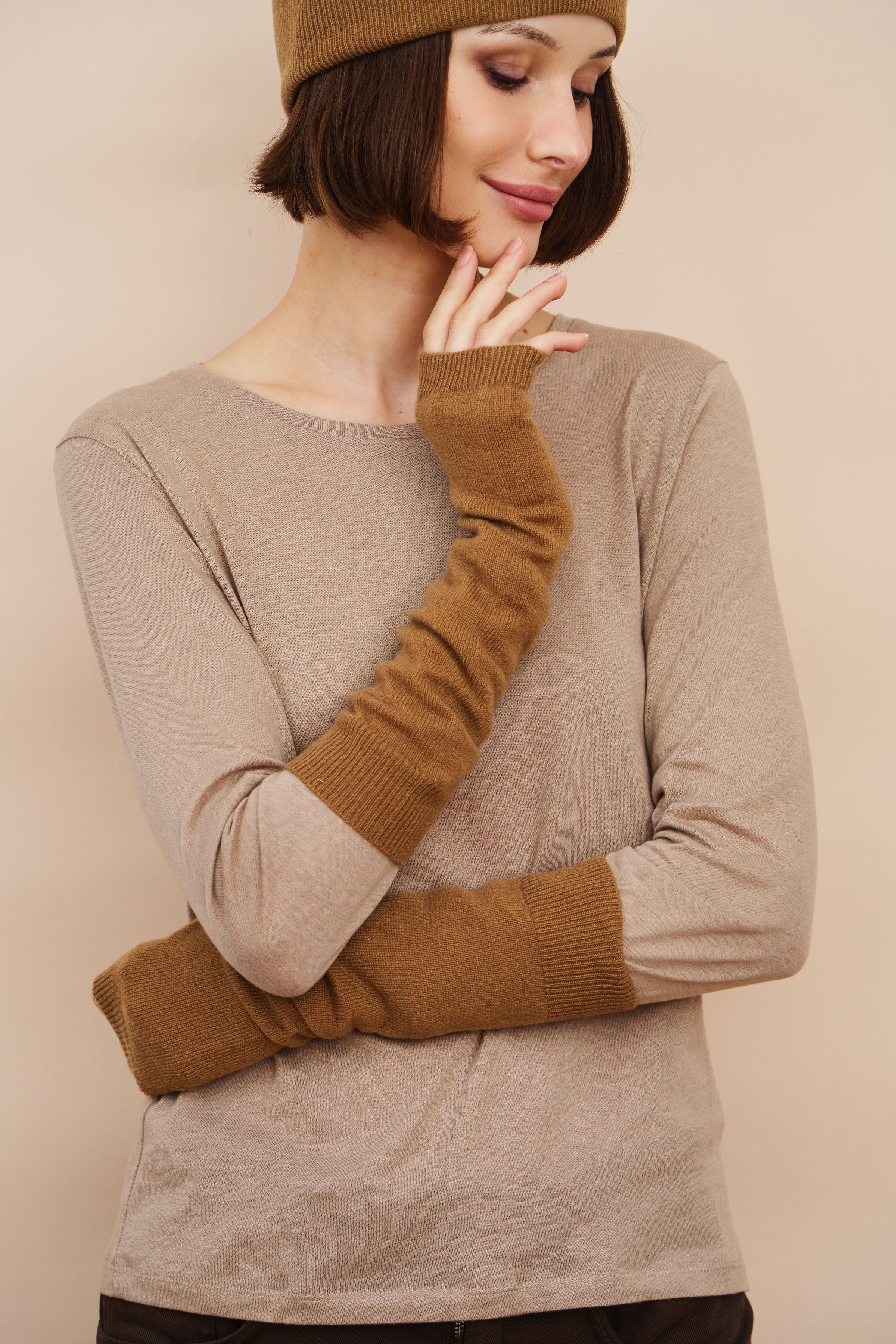 Cashmere Seamless Fingerless Gloves