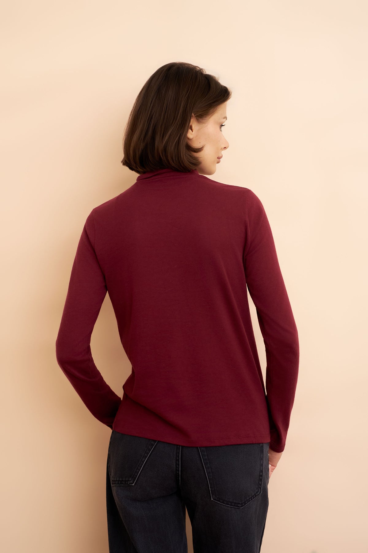 Majestic Long Sleeve Cotton/Cashmere Turtleneck in St Julien