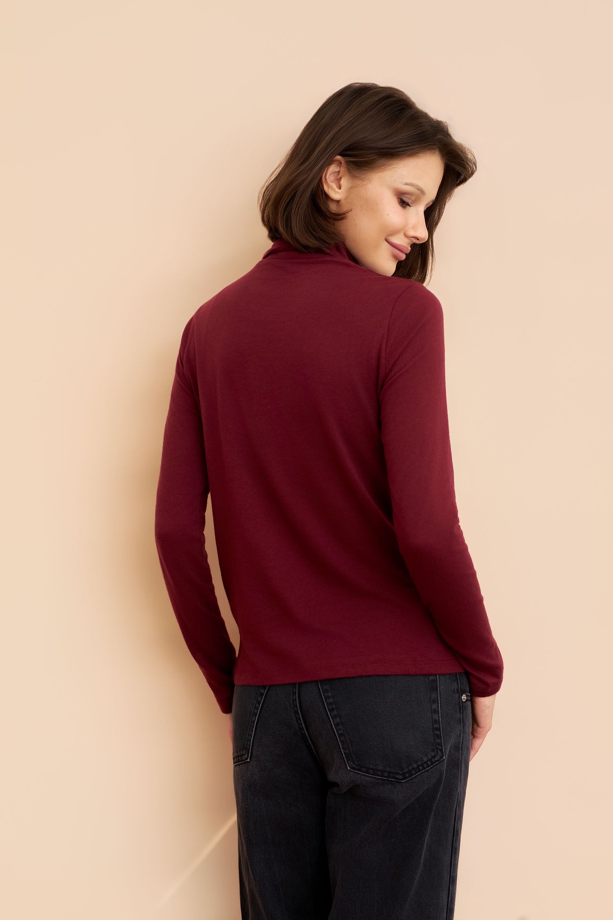 Majestic Long Sleeve Cotton/Cashmere Turtleneck in St Julien