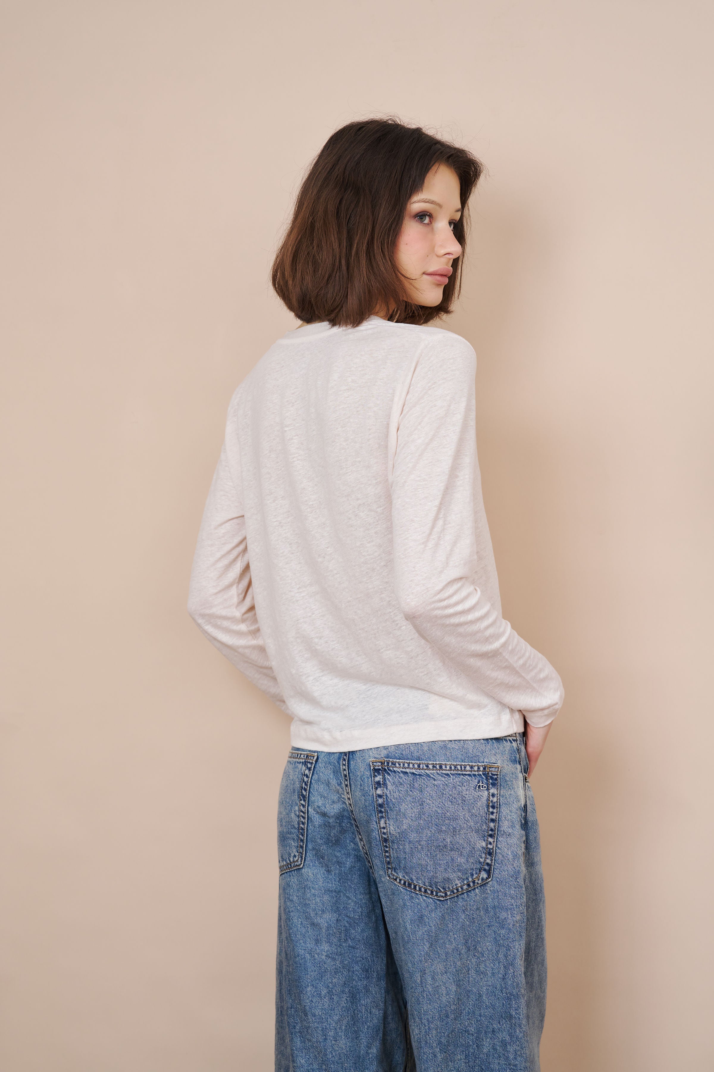 Stretch Linen V-Neck Cardigan in Cream