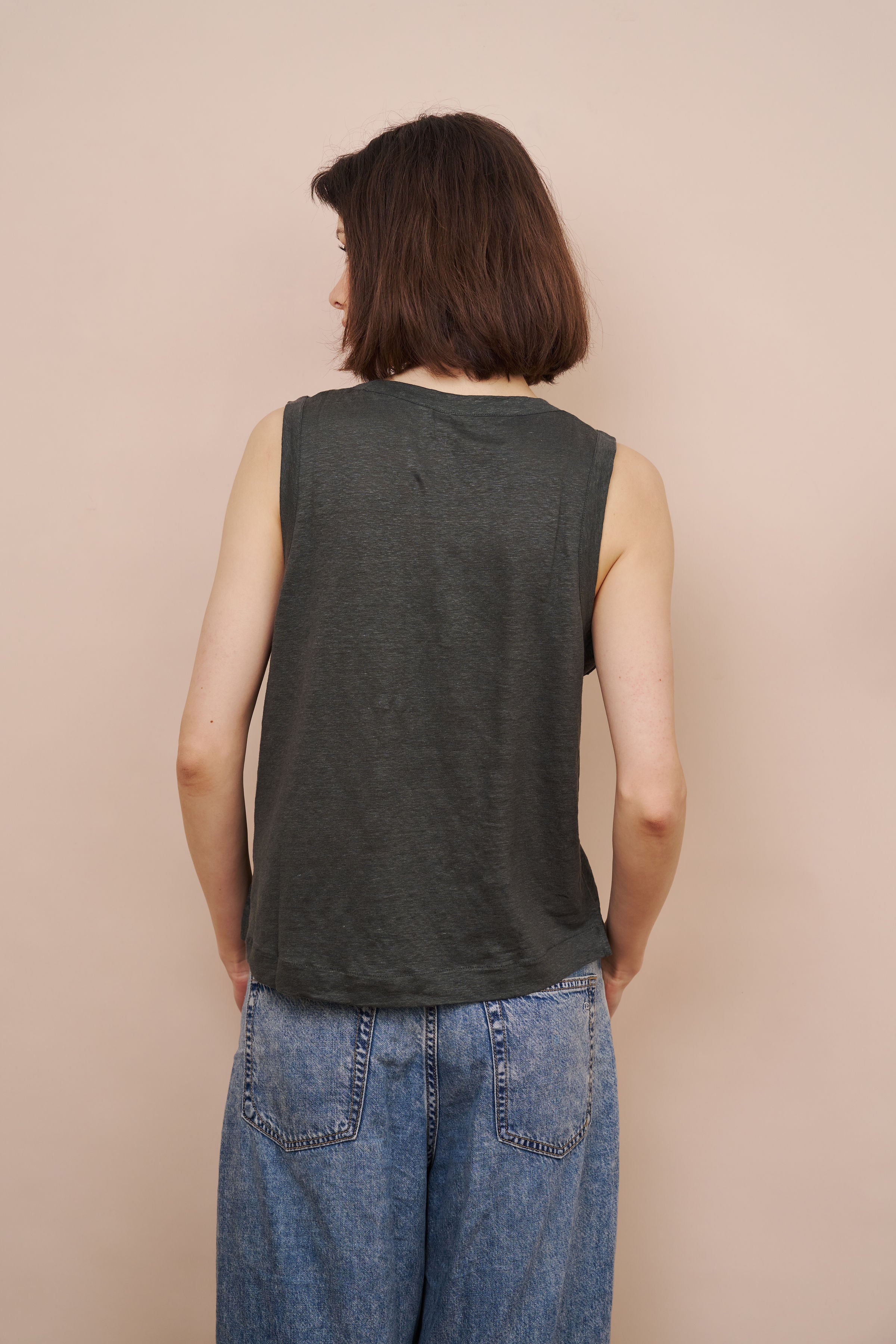Stretch Linen Crewneck Tank in Elephant