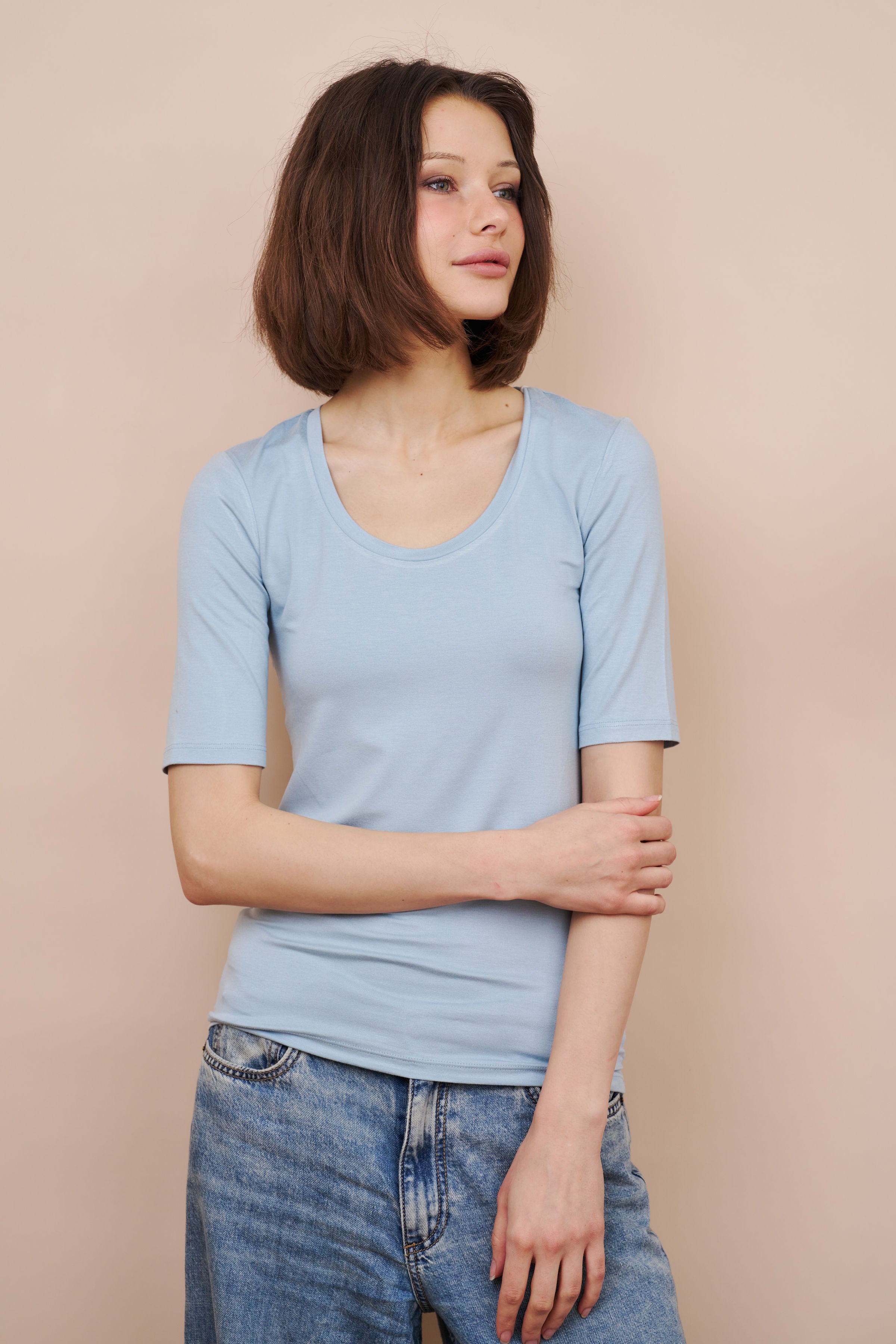 Majestic Elbow Sleeve Scoop Neck Tee in Bleu Calanques