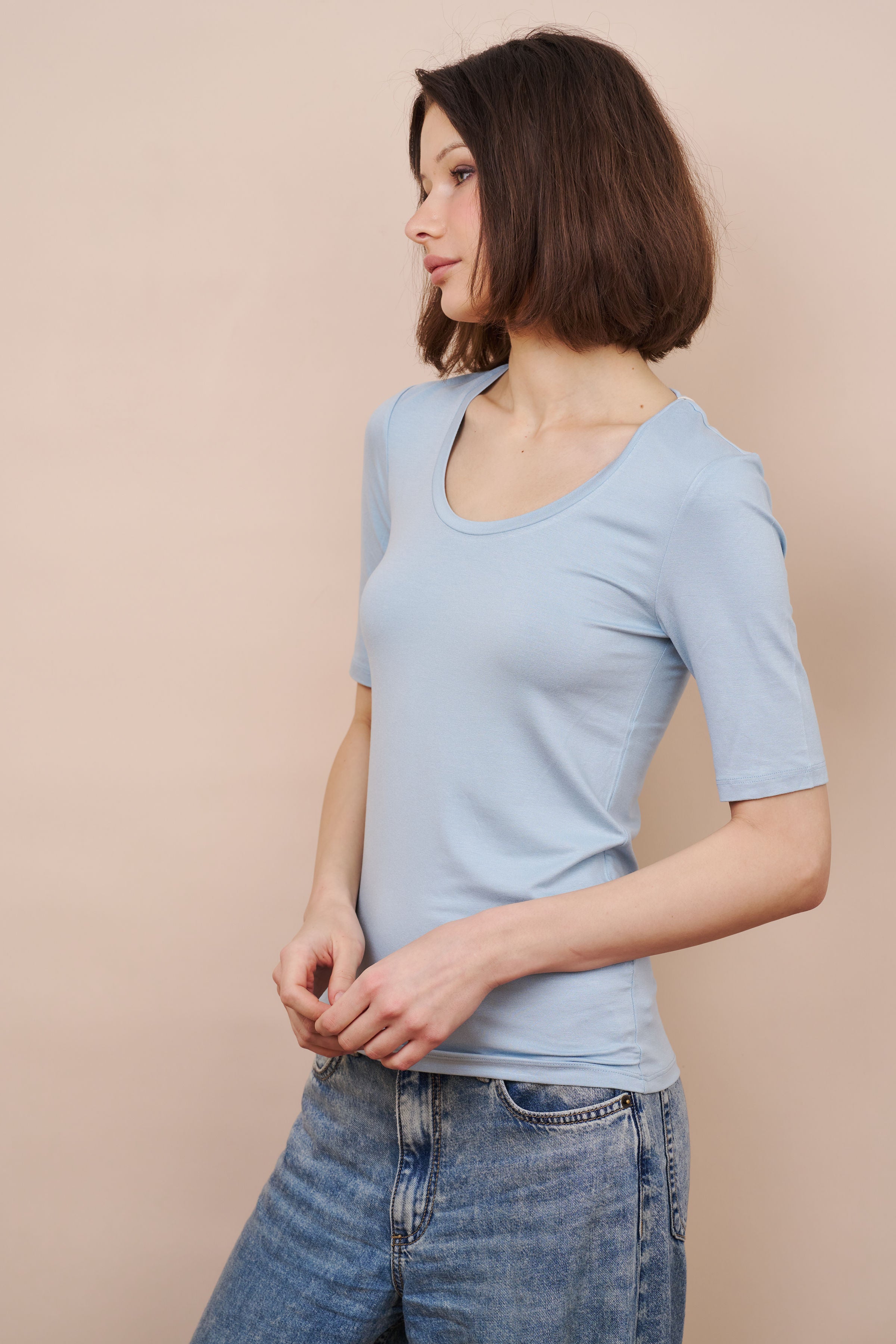 Majestic Elbow Sleeve Scoop Neck Tee in Bleu Calanques