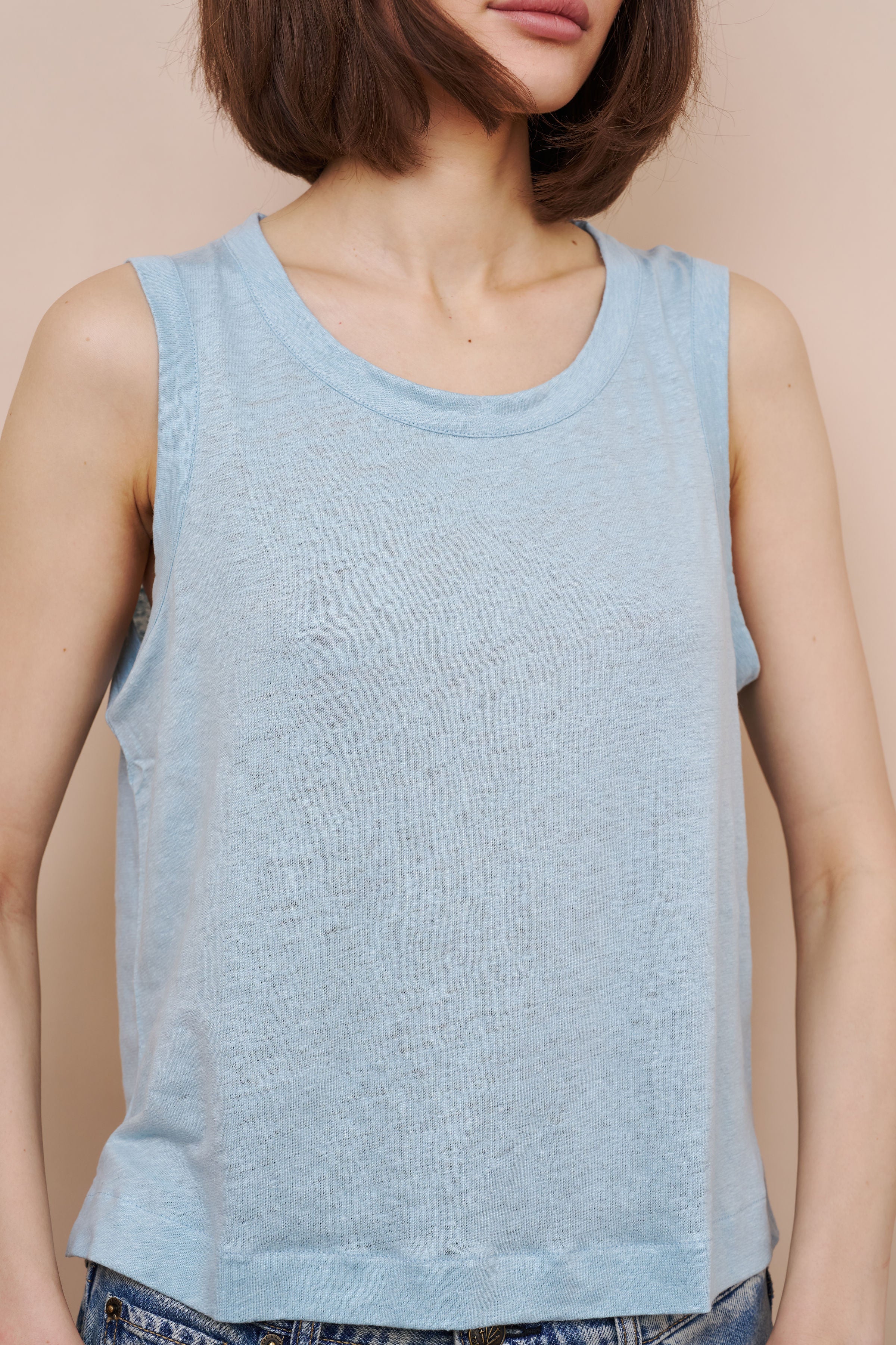 Stretch Linen Crewneck Tank in Bleu Calanques