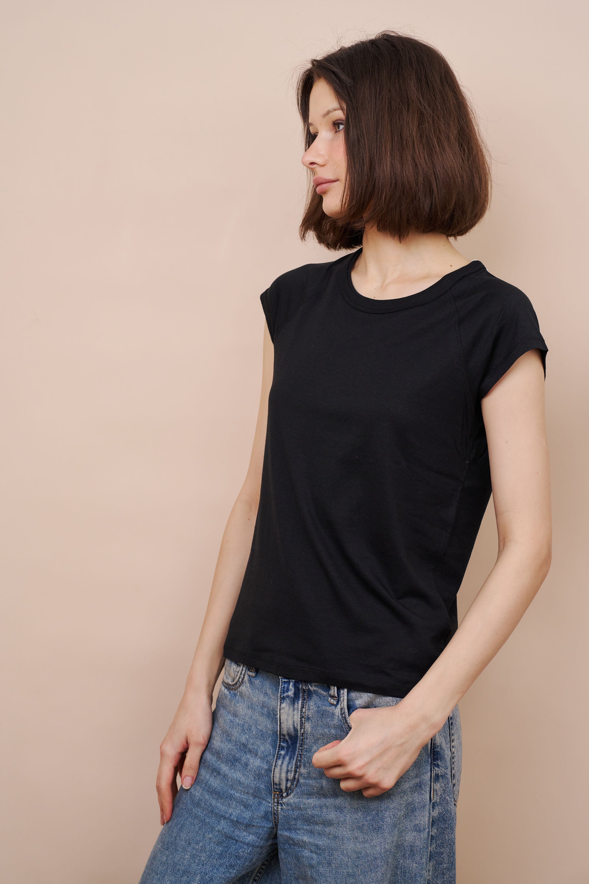 Lyocell Cotton Cap Sleeve Crewneck in Noir