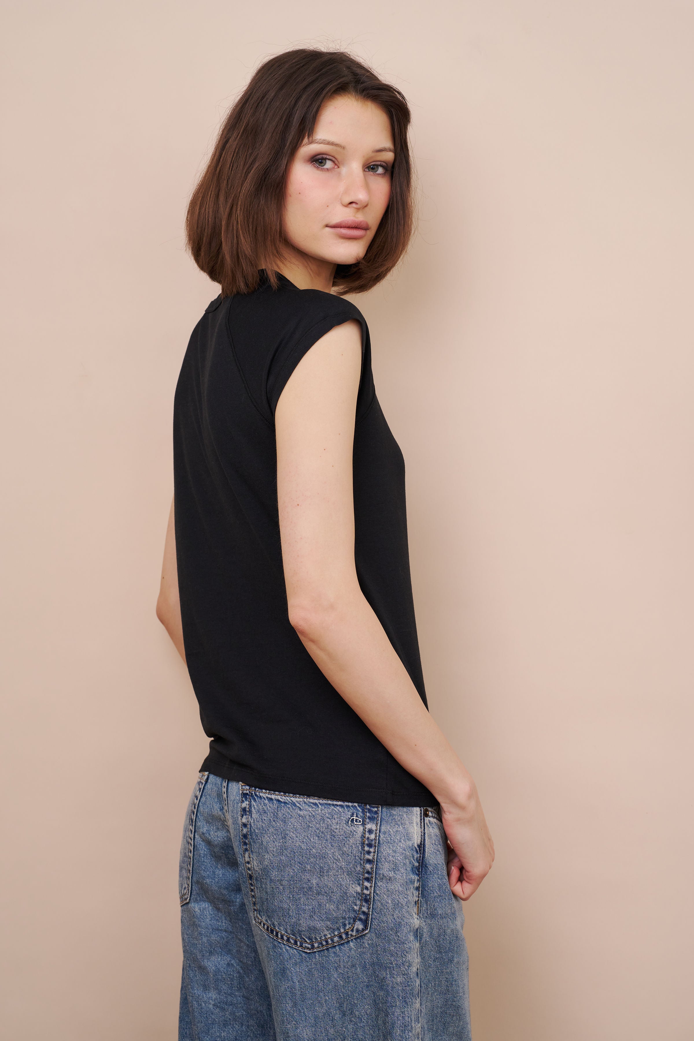 Lyocell Cotton Cap Sleeve Crewneck in Noir