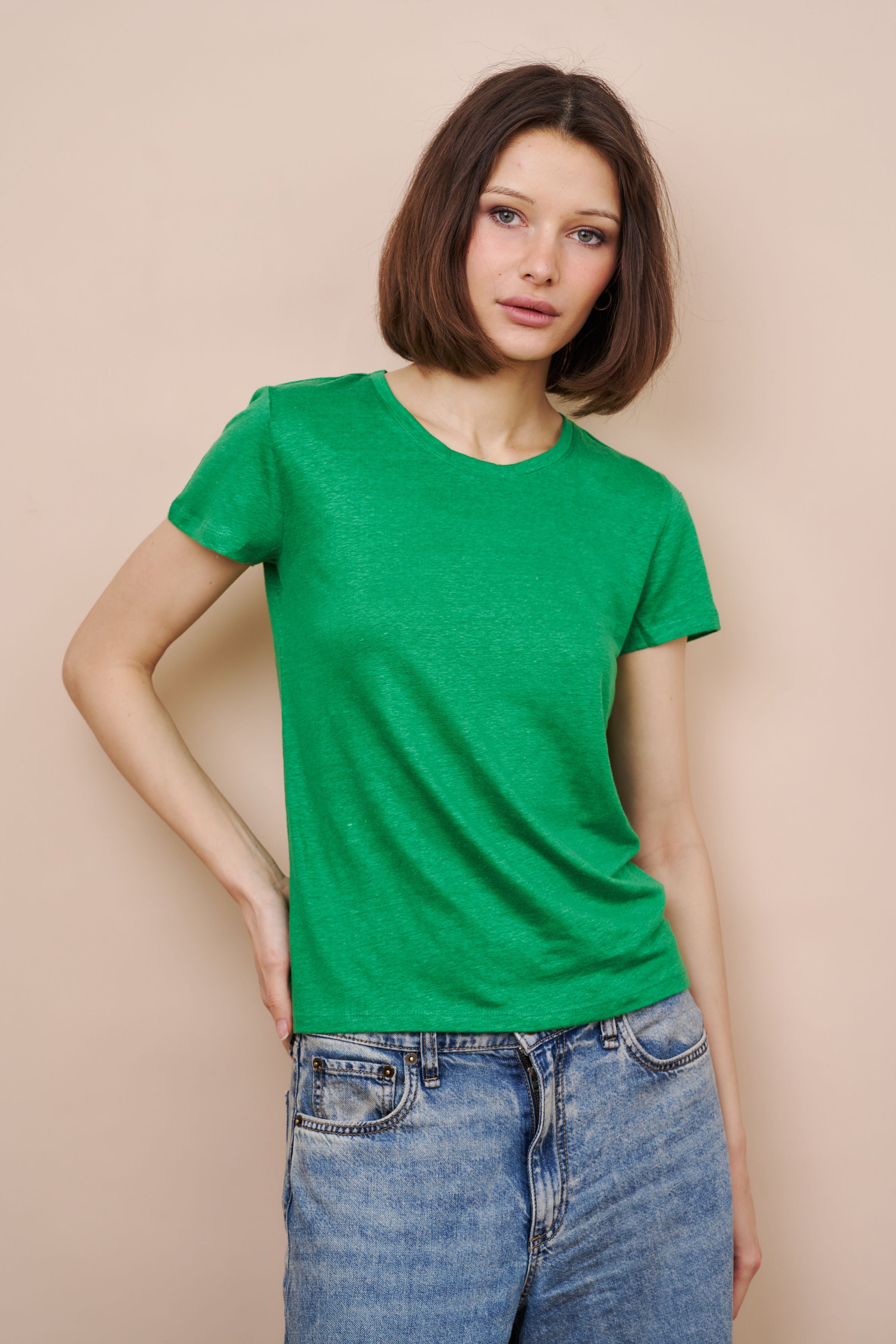 Majestic Linen Short Sleeve Crew Tee in Grass