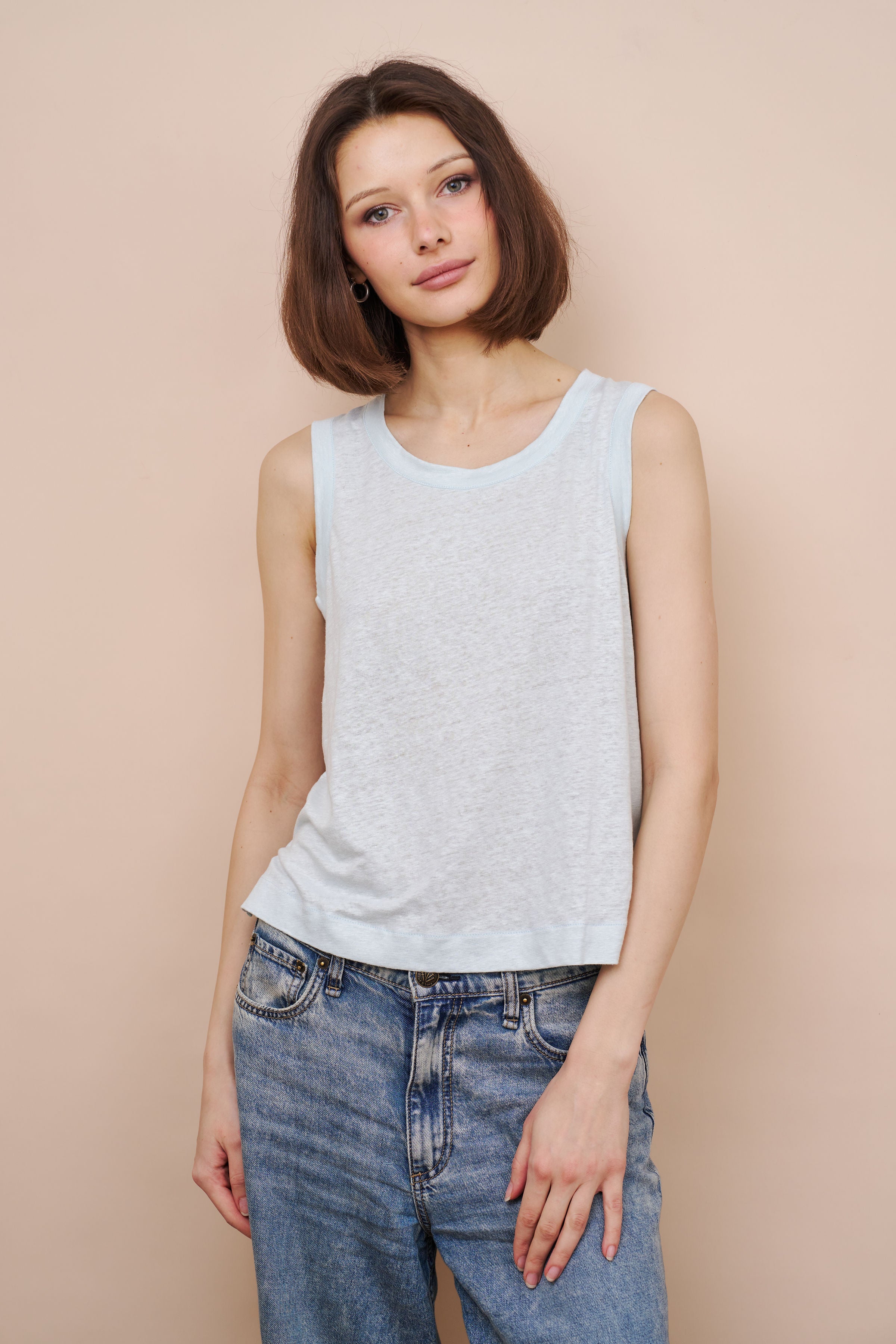 Stretch Linen Crewneck Tank in Eau de Bleu