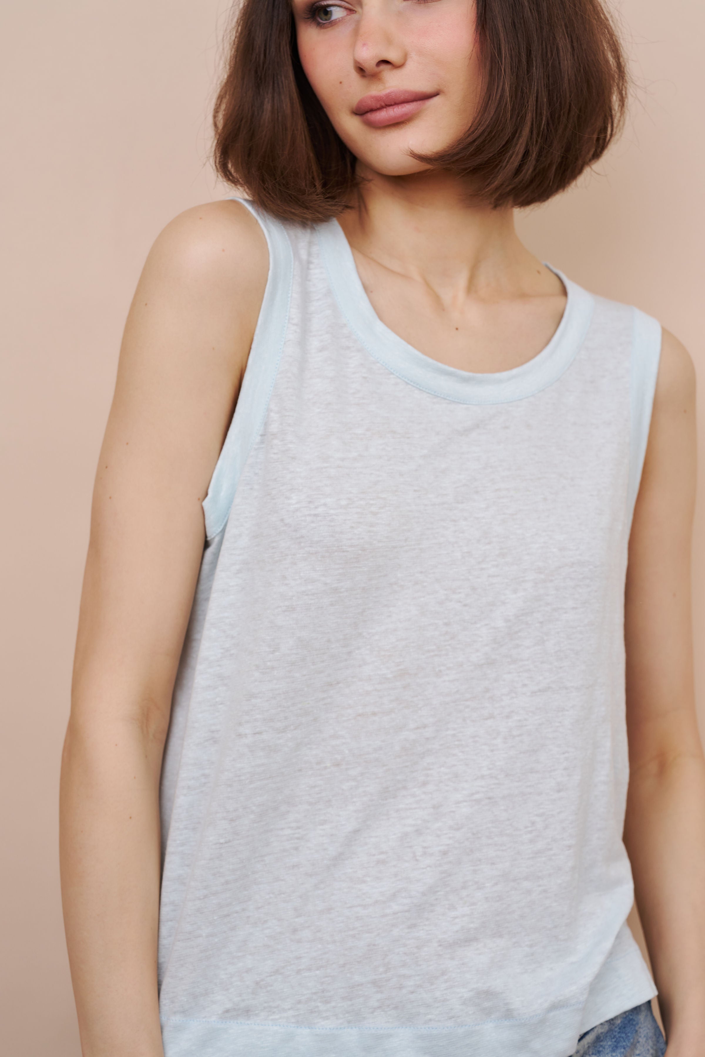 Stretch Linen Crewneck Tank in Eau de Bleu
