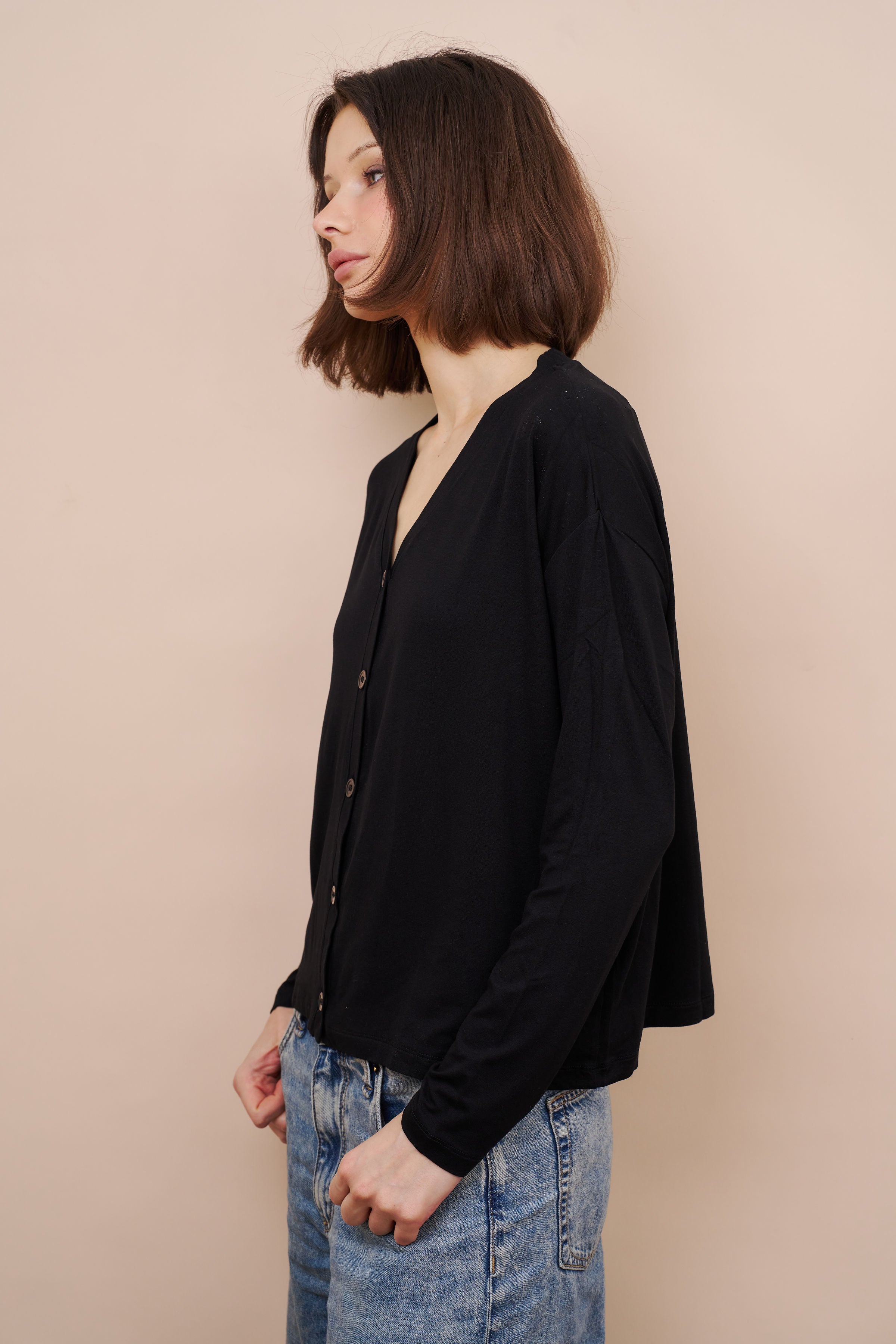 Majestic Soft Touch V-Neck Cardigan in Noir