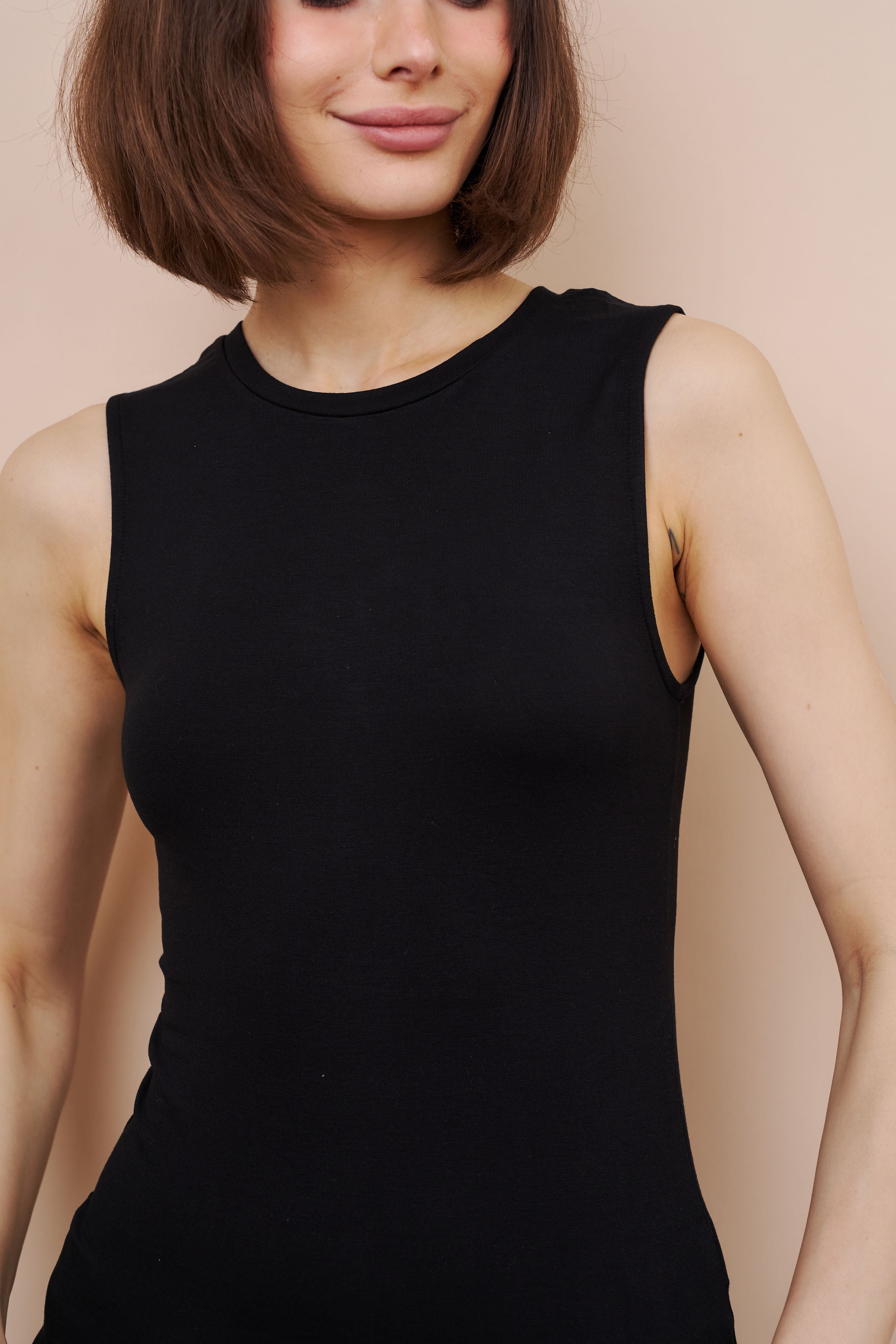 Majestic Soft Touch Sleeveless Crewneck Tank in Noir