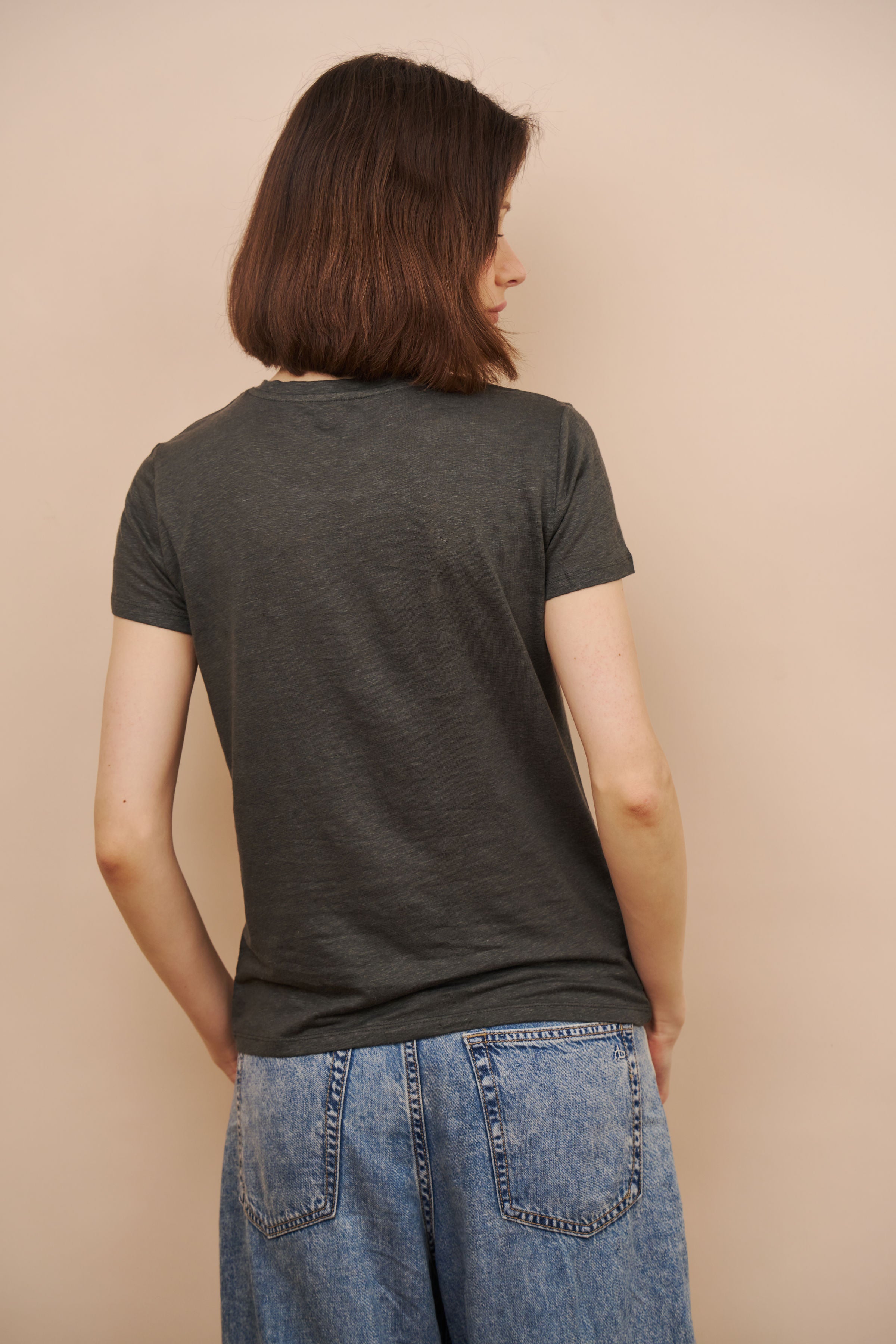 Majestic Linen Short Sleeve Crew Tee in Elephant