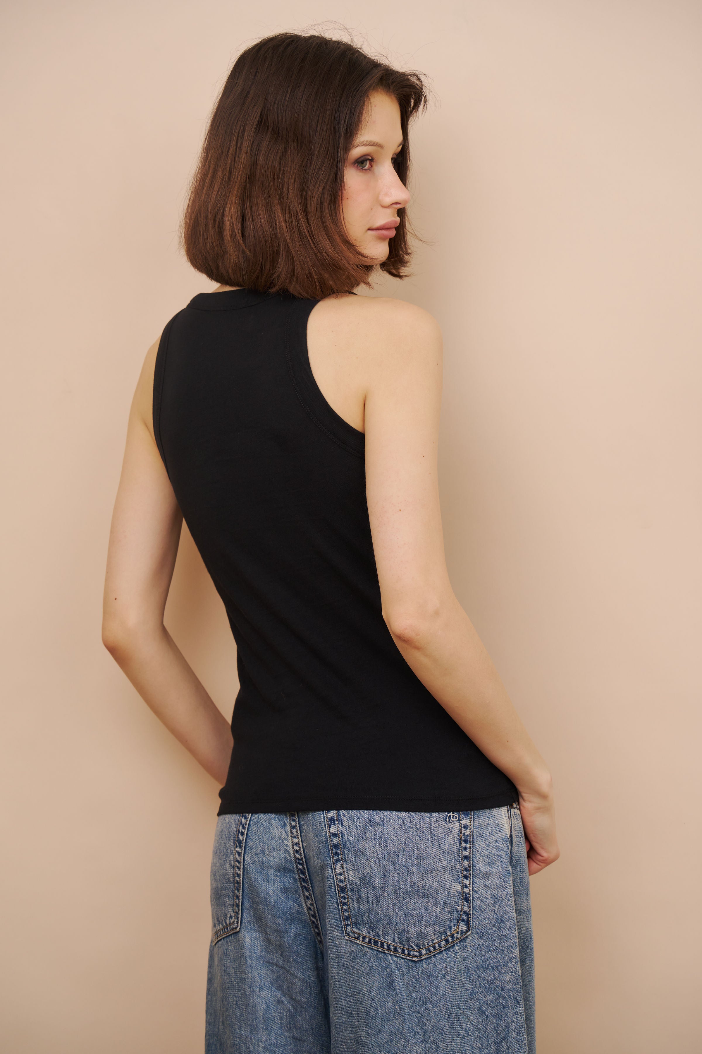 Majestic Deluxe Cotton Crewneck Tank in Noir