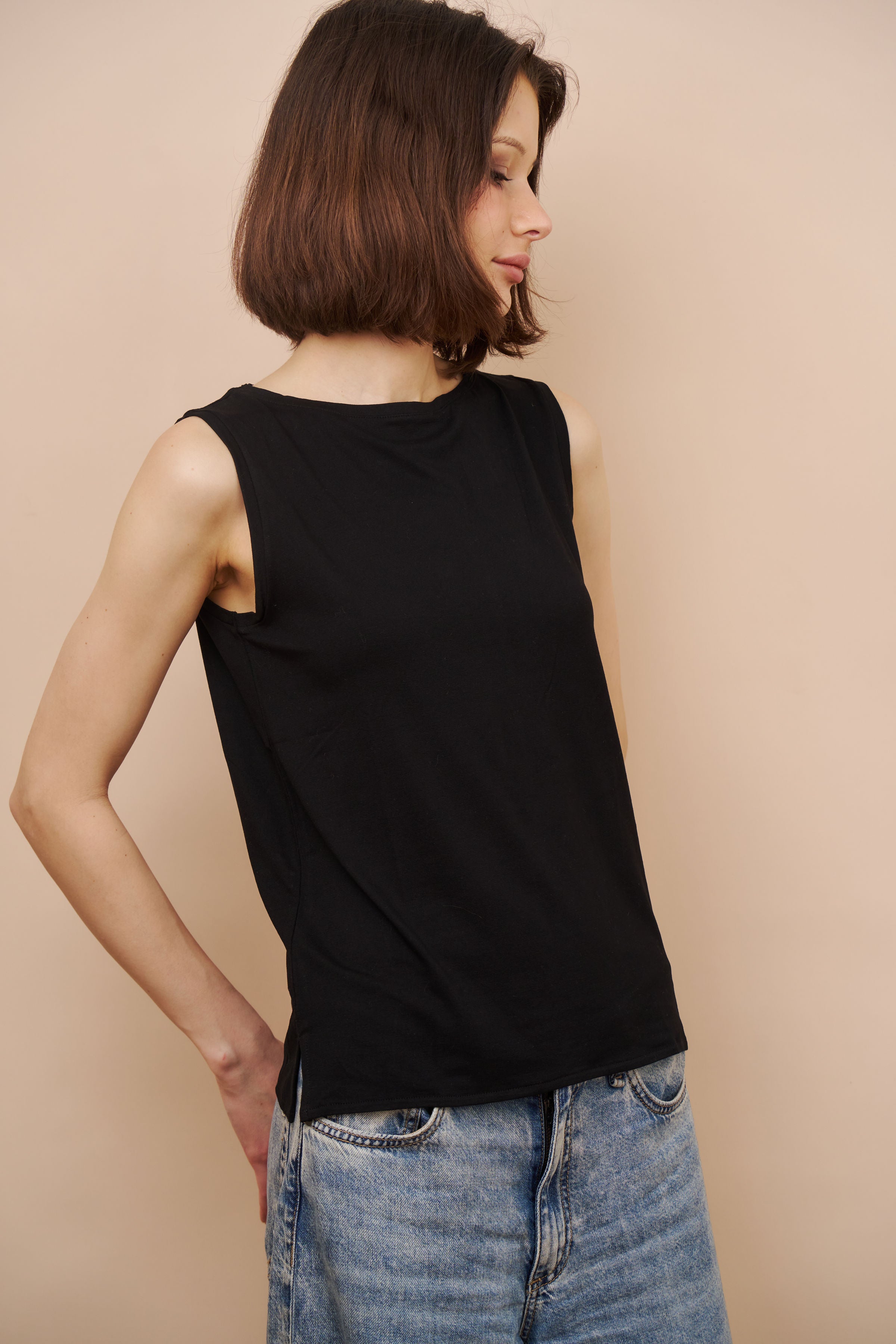 Majestic Soft Touch Semi Relaxed Boatneck Tank in Noir