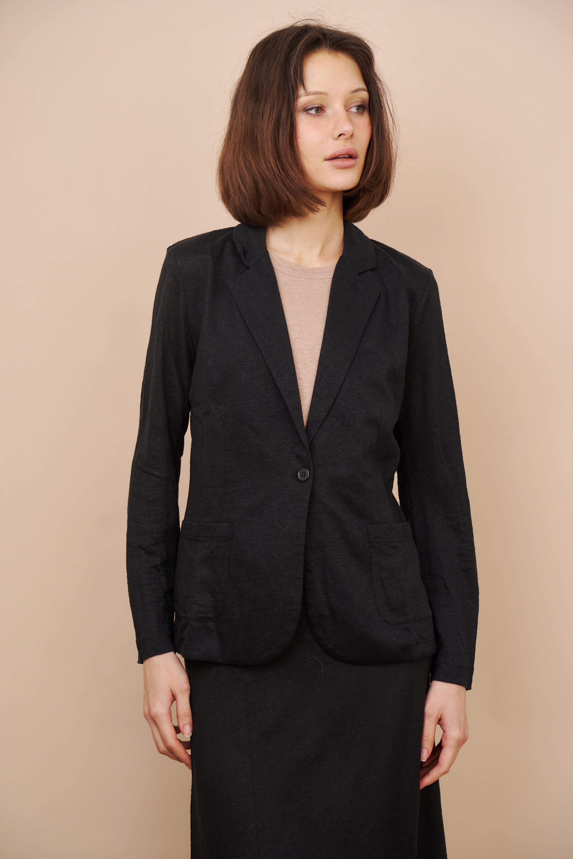 Majestic Linen One Button Blazer in Noir