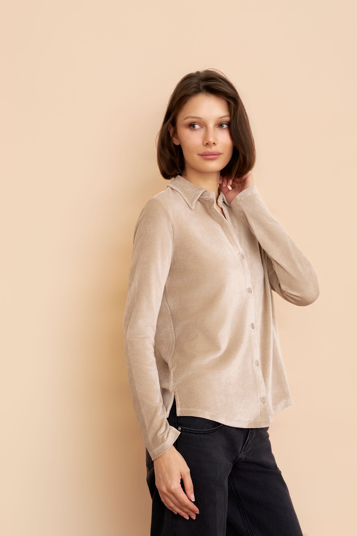 Velour Long Sleeve Shirt in Barley Beige