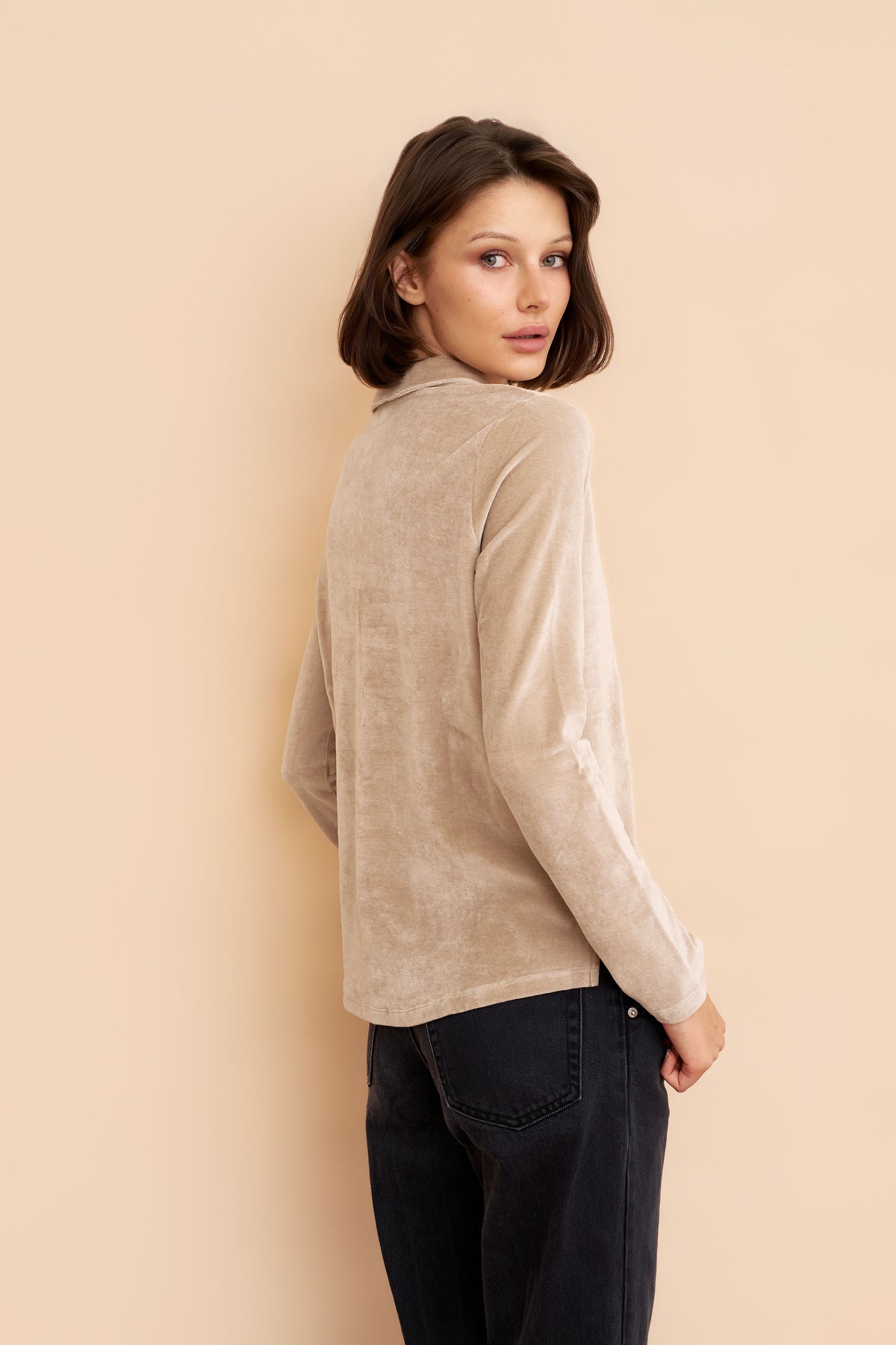 Velour Long Sleeve Shirt in Barley Beige