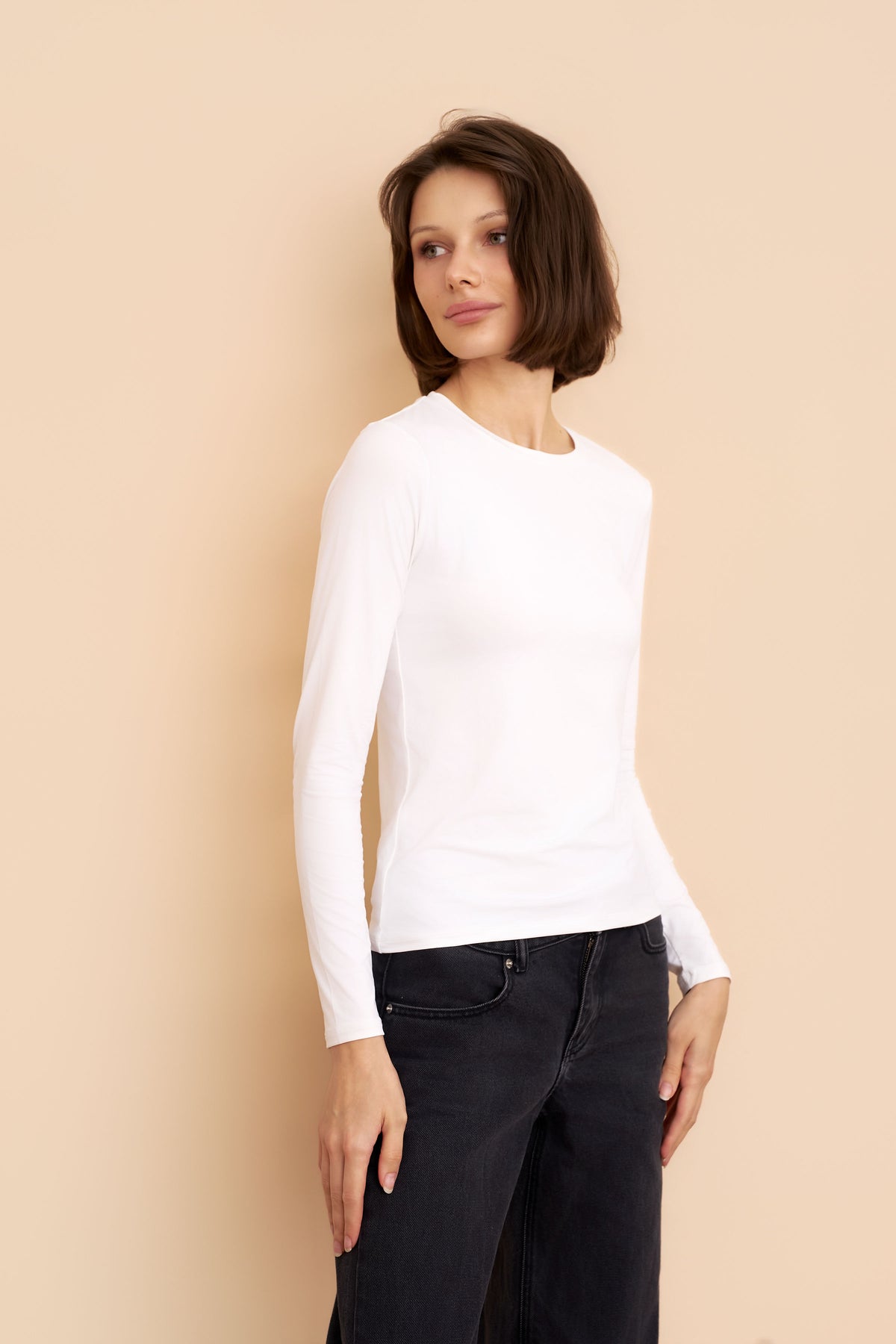 Jersey Stretch Long Sleeve Crewneck in Blanc