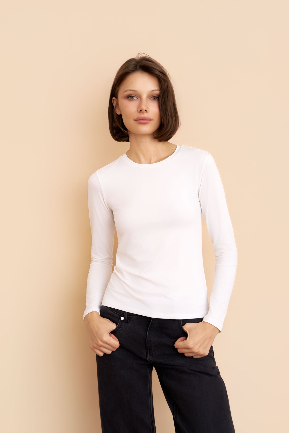 Jersey Stretch Long Sleeve Crewneck in Blanc