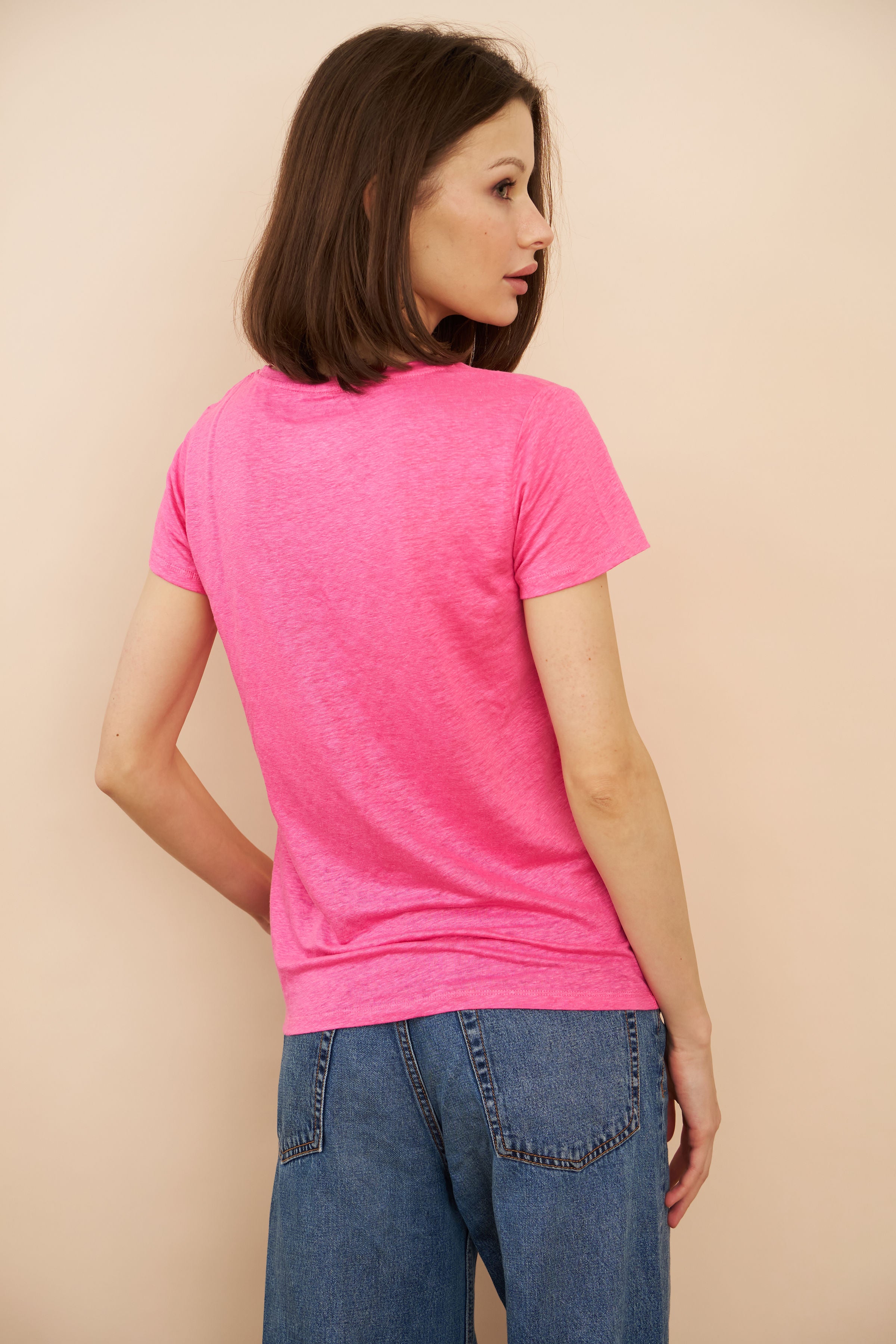 Majestic Short Sleeve Stretch Linen V-Neck in Candy Pink