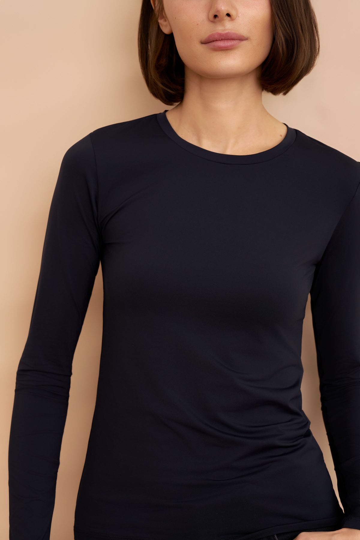 Jersey Stretch Long Sleeve Crewneck in Noir